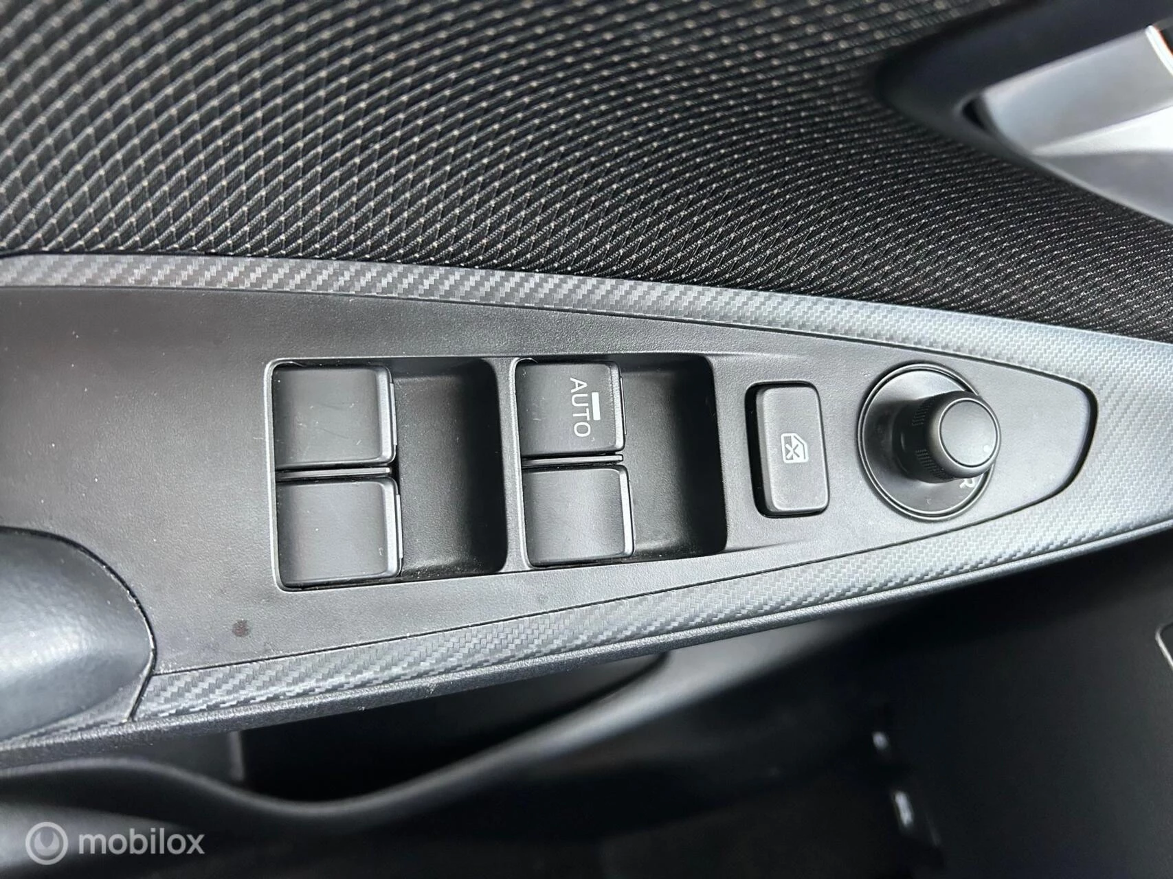 Hoofdafbeelding Mazda 2