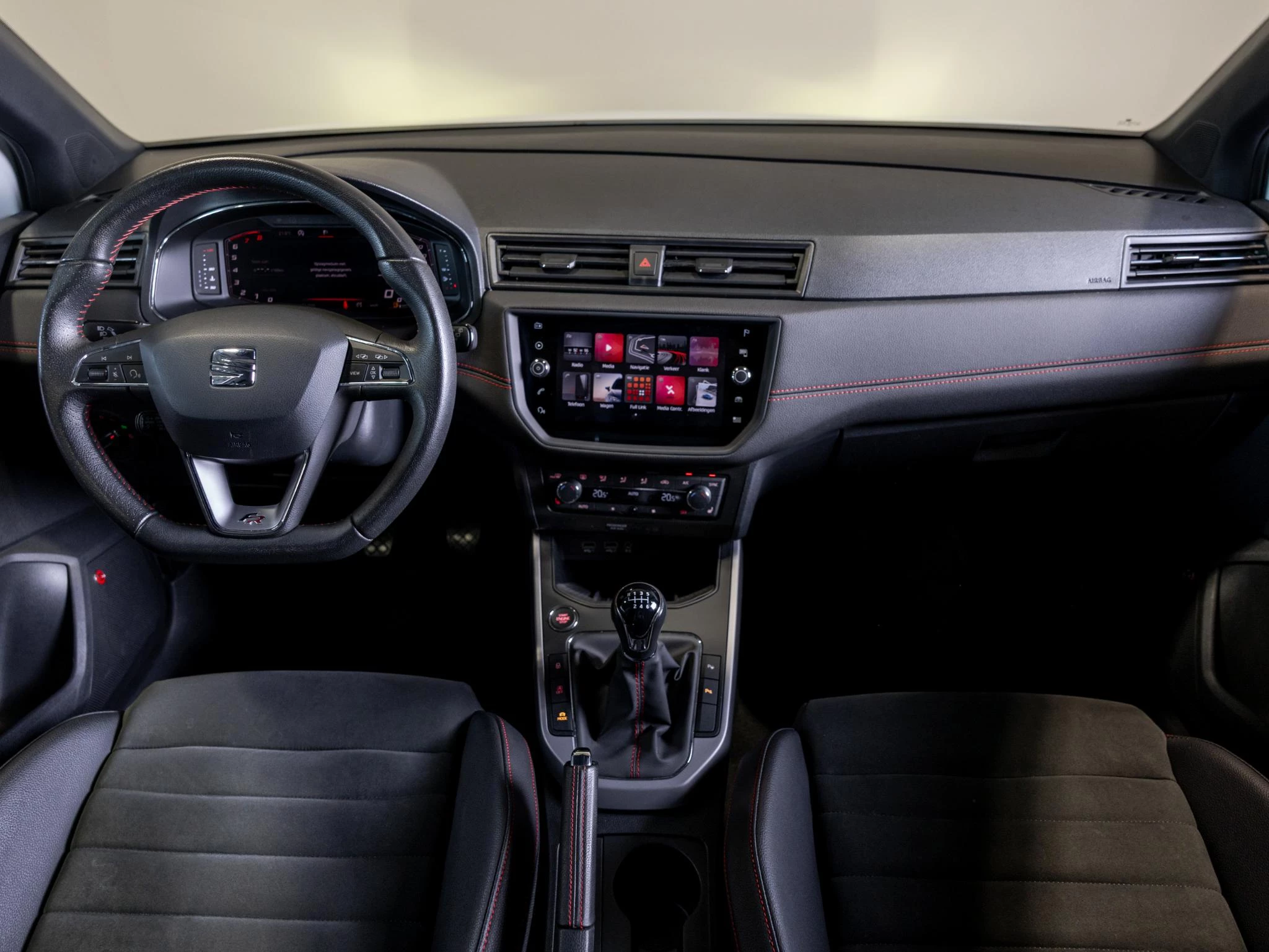 Hoofdafbeelding SEAT Arona