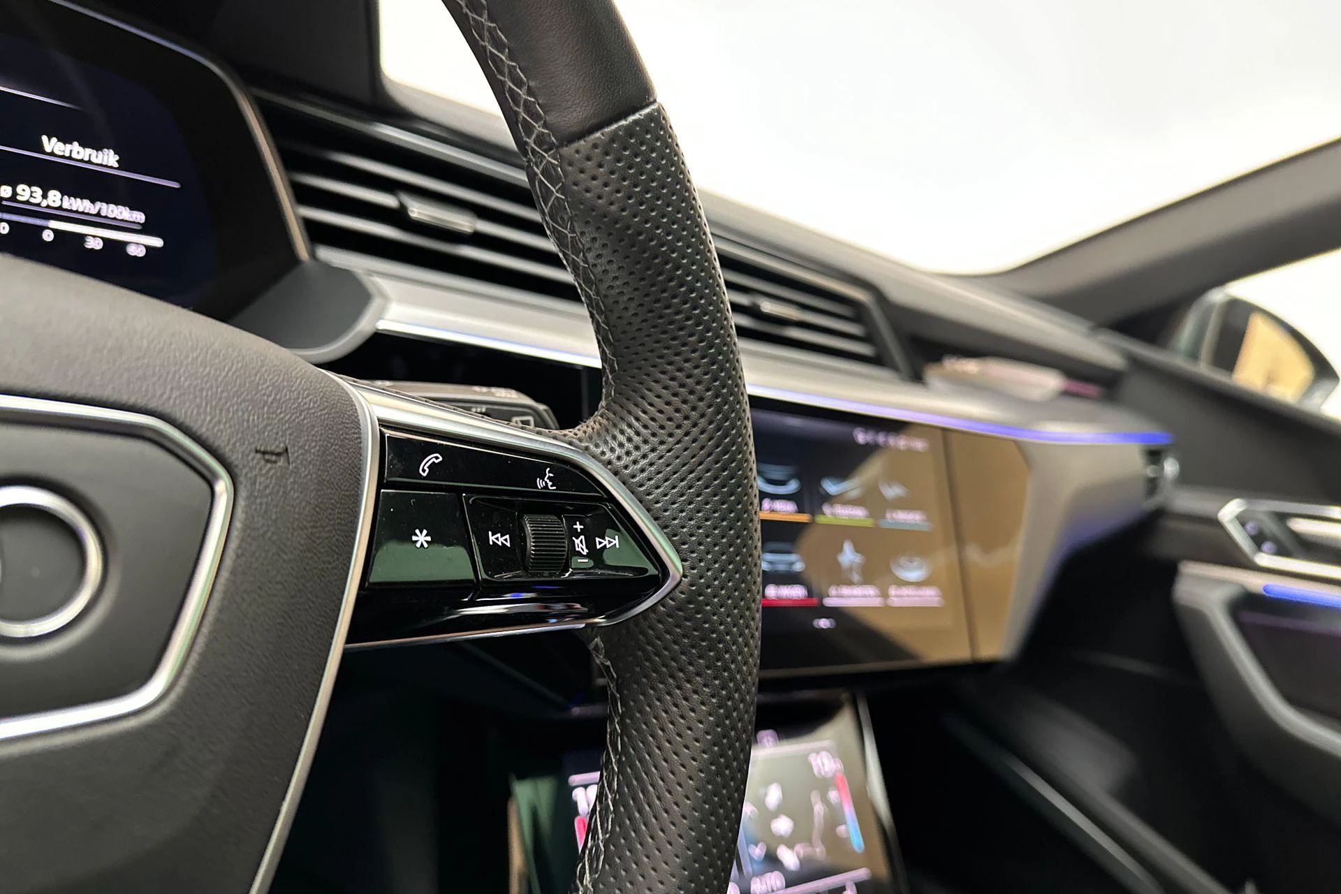 Hoofdafbeelding Audi e-tron