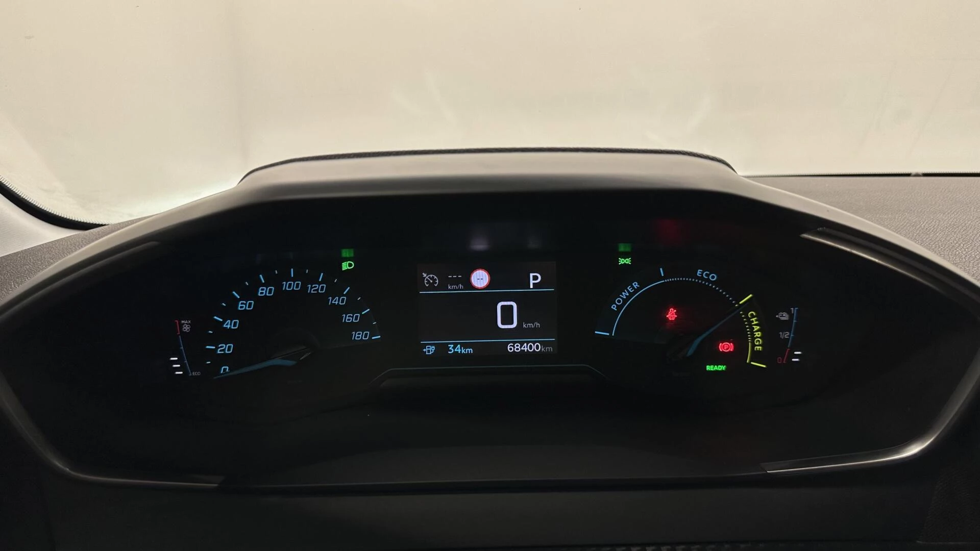 Hoofdafbeelding Peugeot e-208