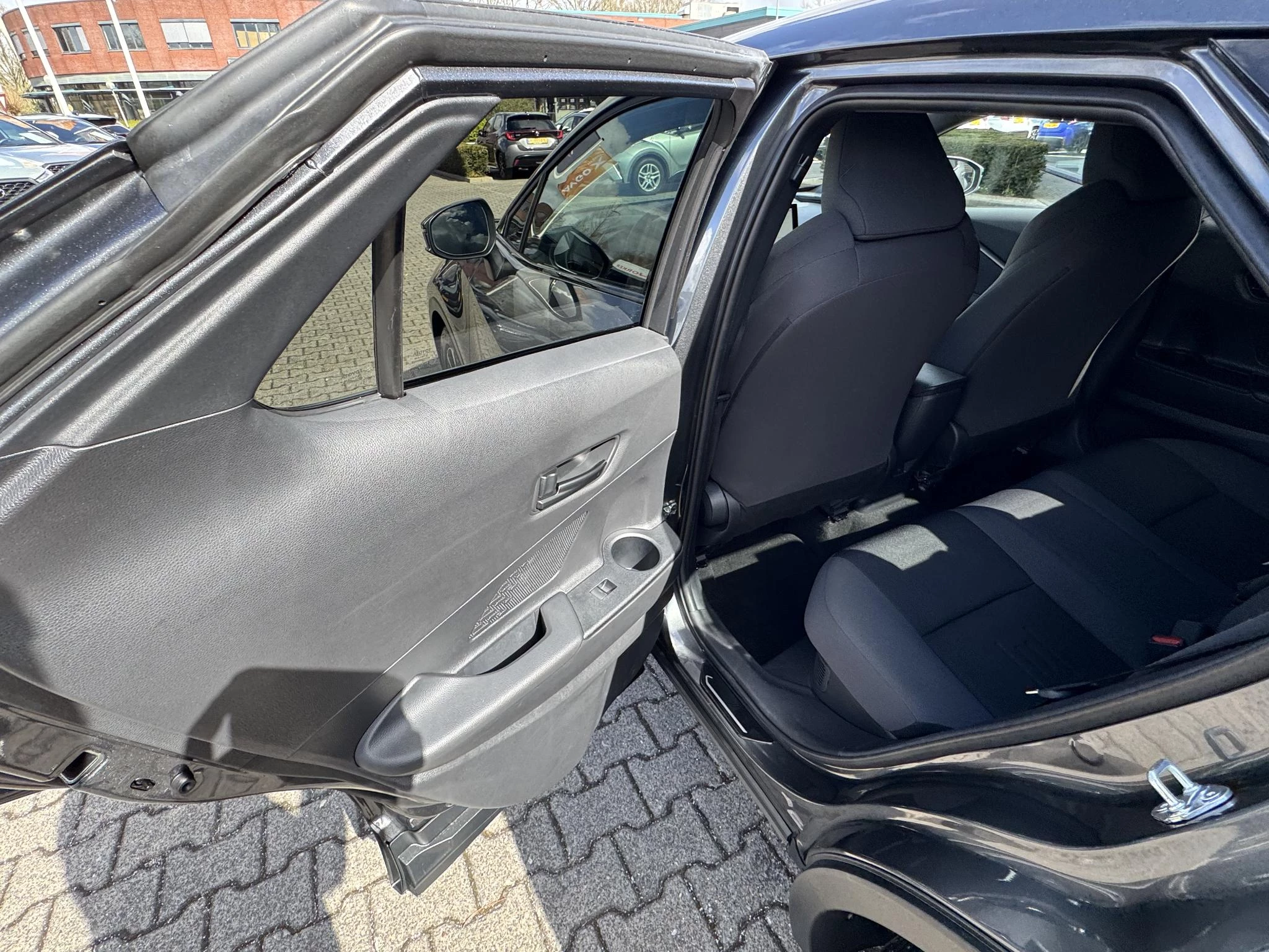 Hoofdafbeelding Toyota C-HR