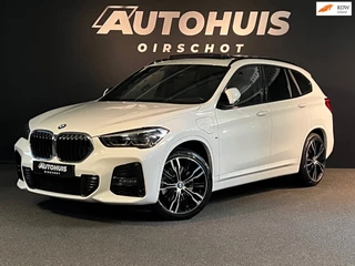 BMW X1 XDrive25e High Executive Edition M Pano/ H&K/ Leder/ Memoryseats/ HeadUp/ Trekhaak/ Camera/ 19"