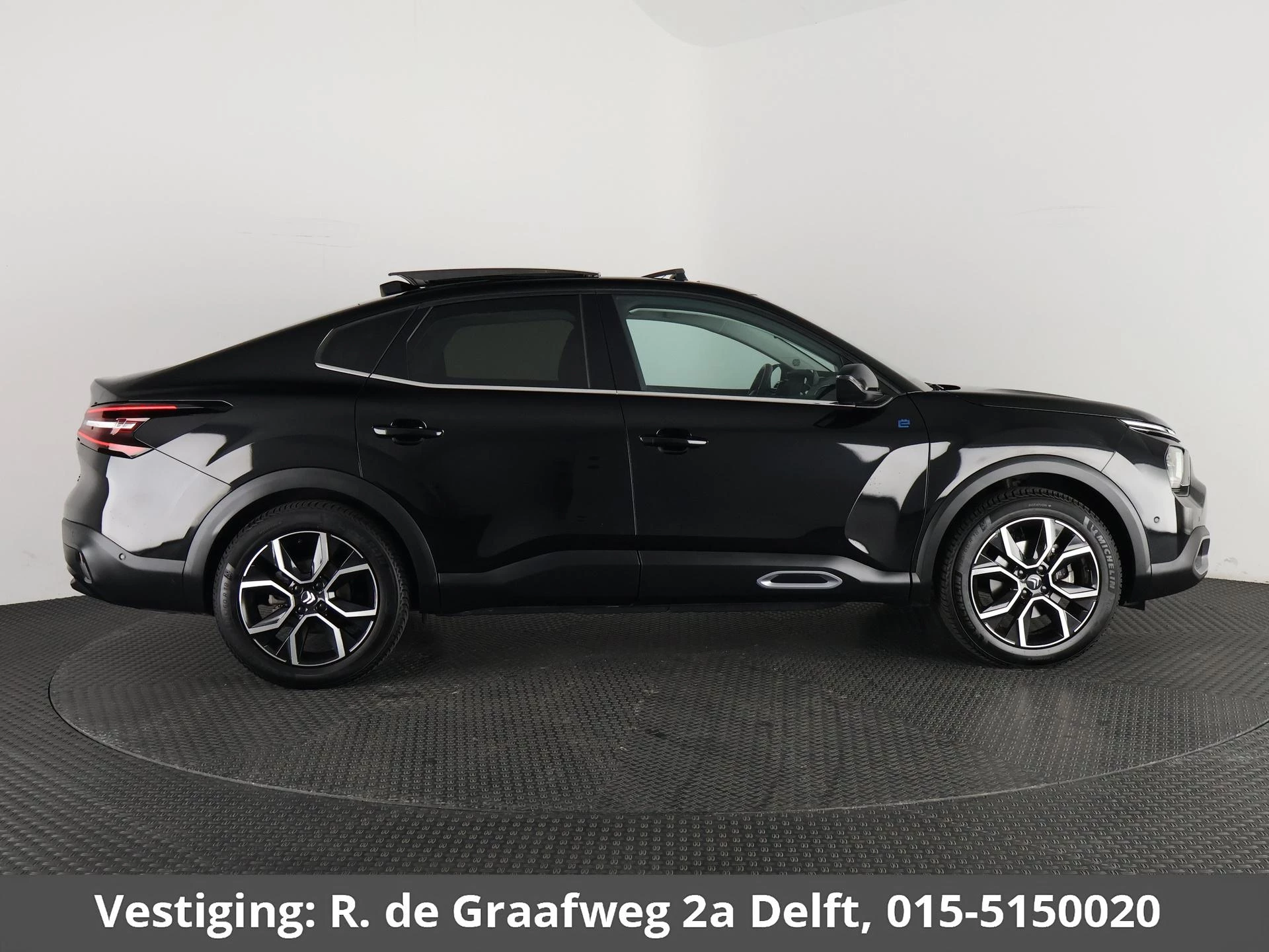 Hoofdafbeelding Citroën ë-C4 X