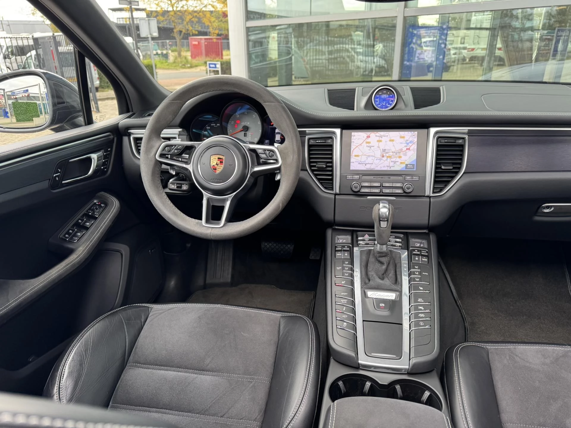 Hoofdafbeelding Porsche Macan