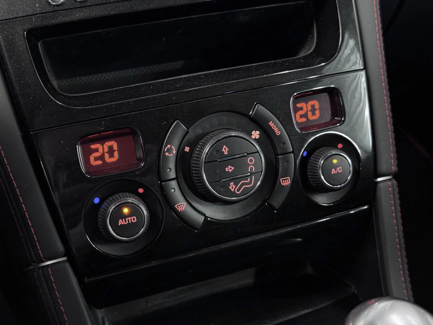 Hoofdafbeelding Peugeot RCZ