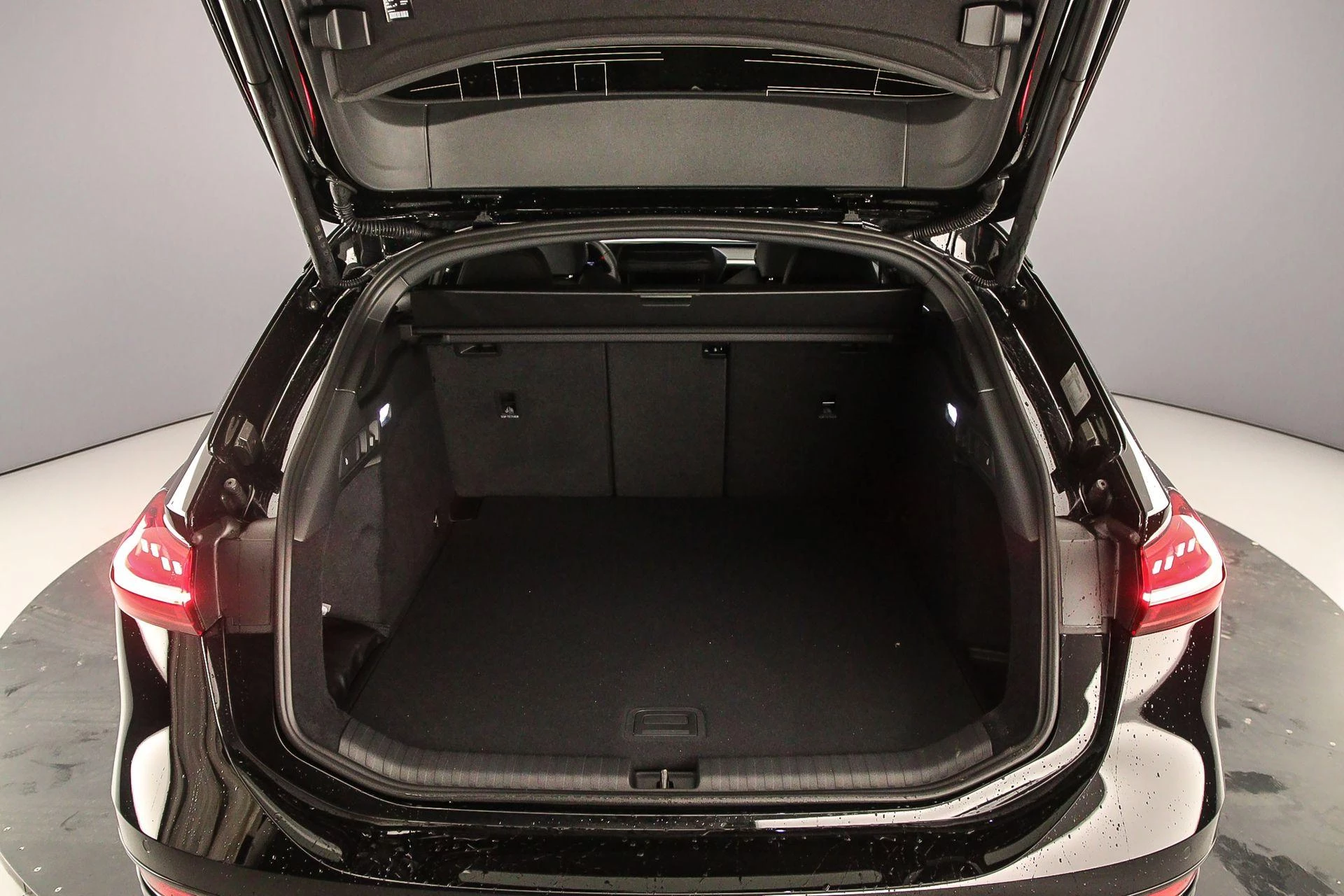 Hoofdafbeelding Audi A6 Avant e-tron