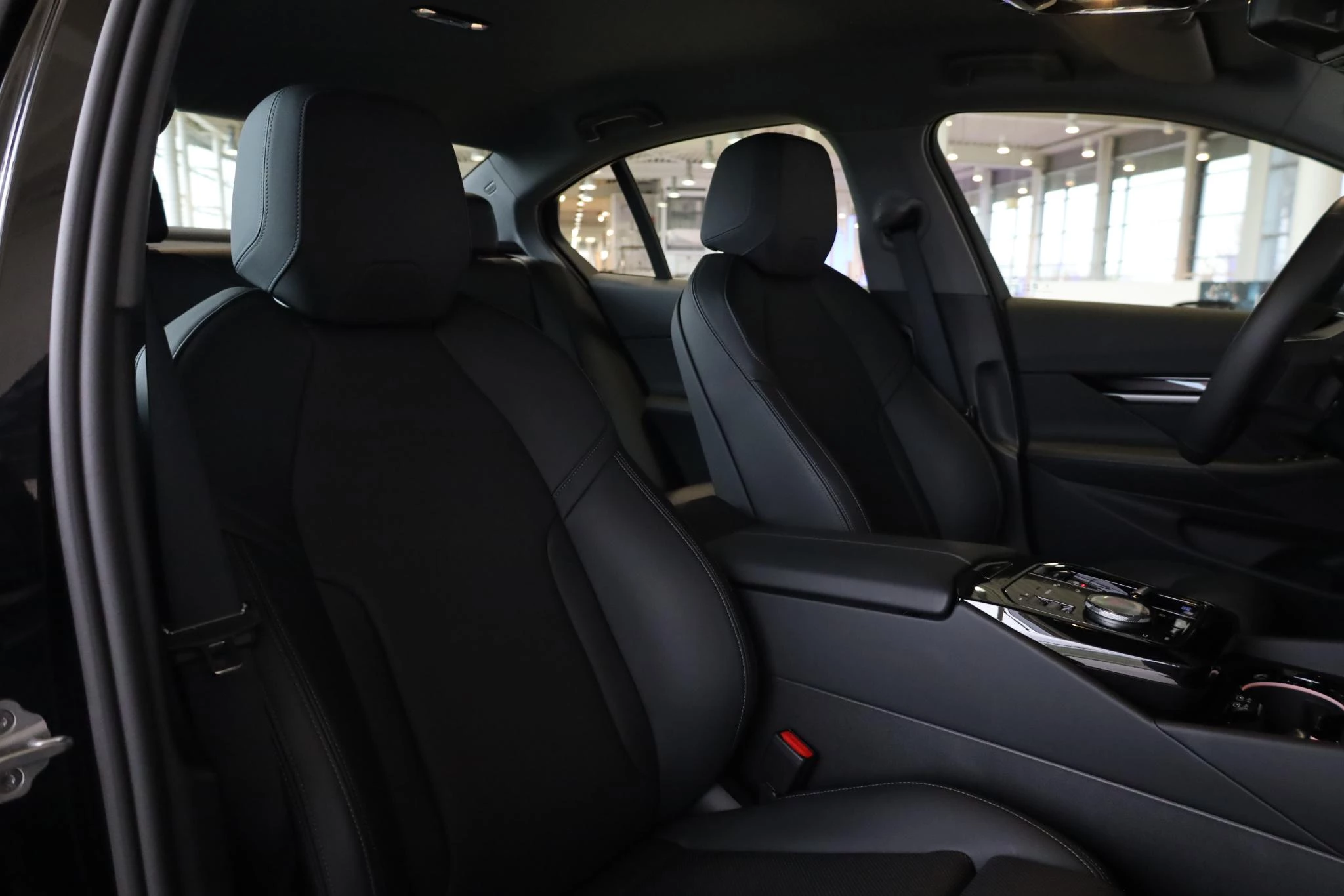 Hoofdafbeelding BMW i5