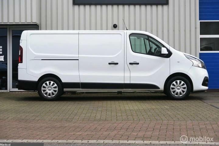 Hoofdafbeelding Nissan NV300