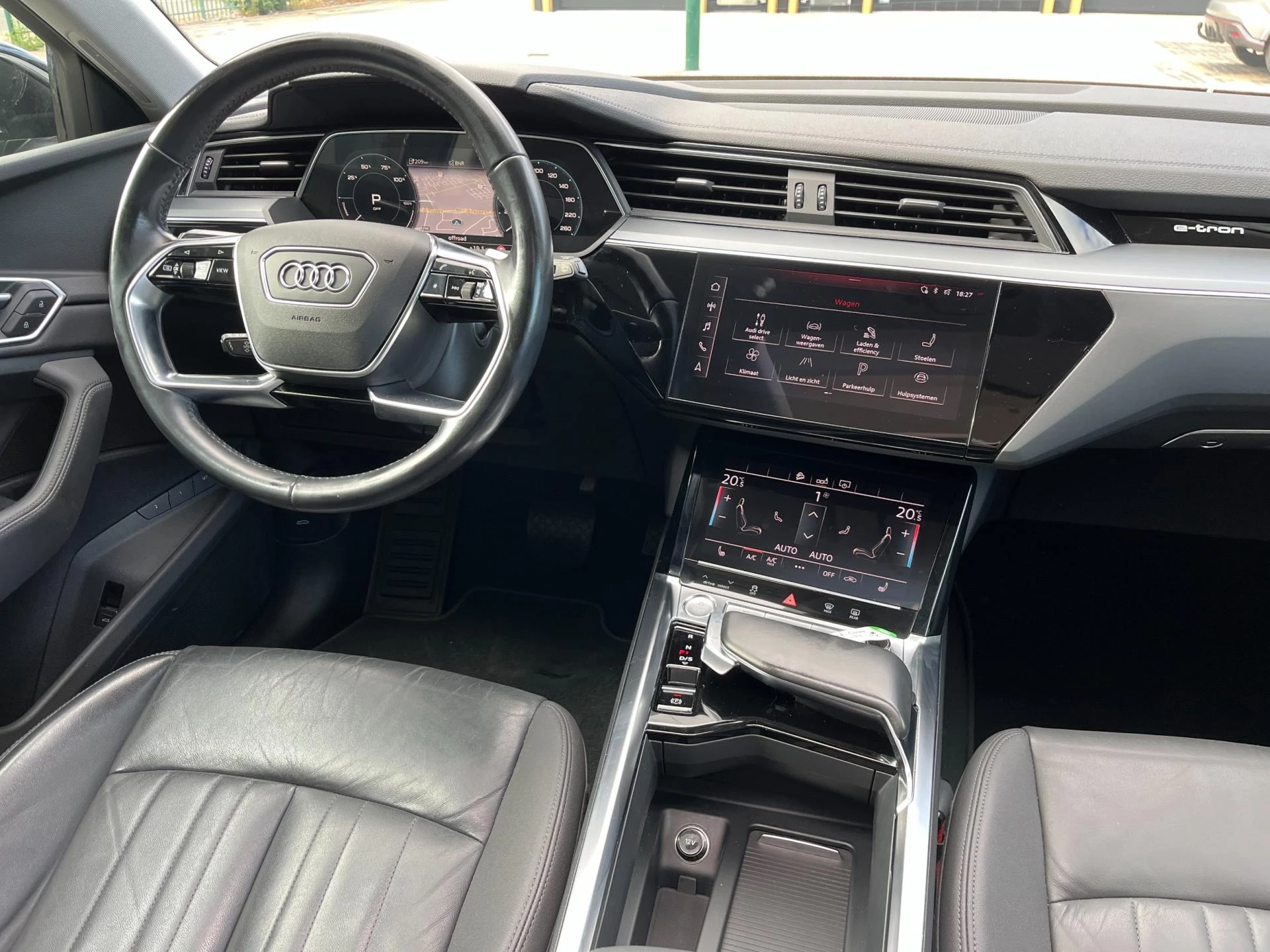 Hoofdafbeelding Audi e-tron
