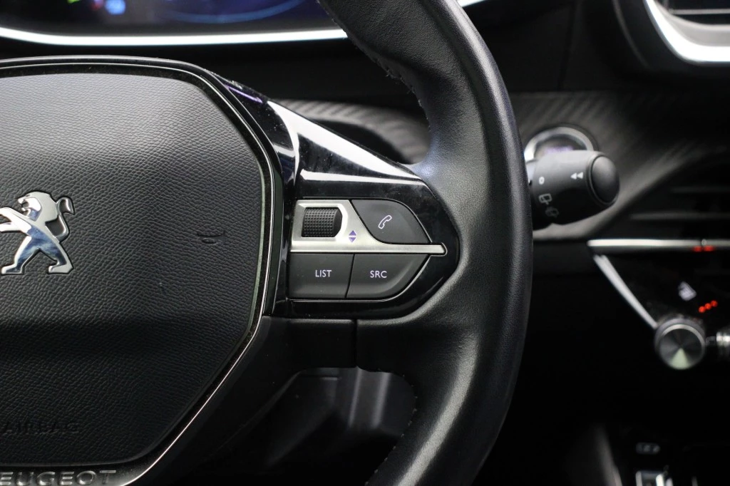 Hoofdafbeelding Peugeot e-2008