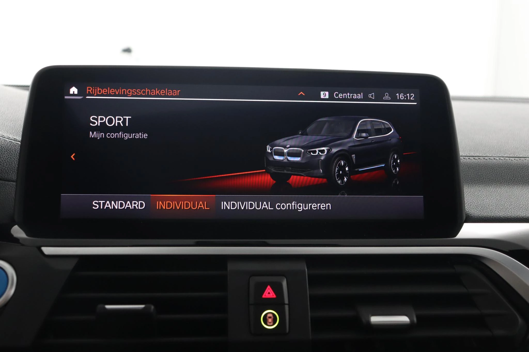 Hoofdafbeelding BMW iX3