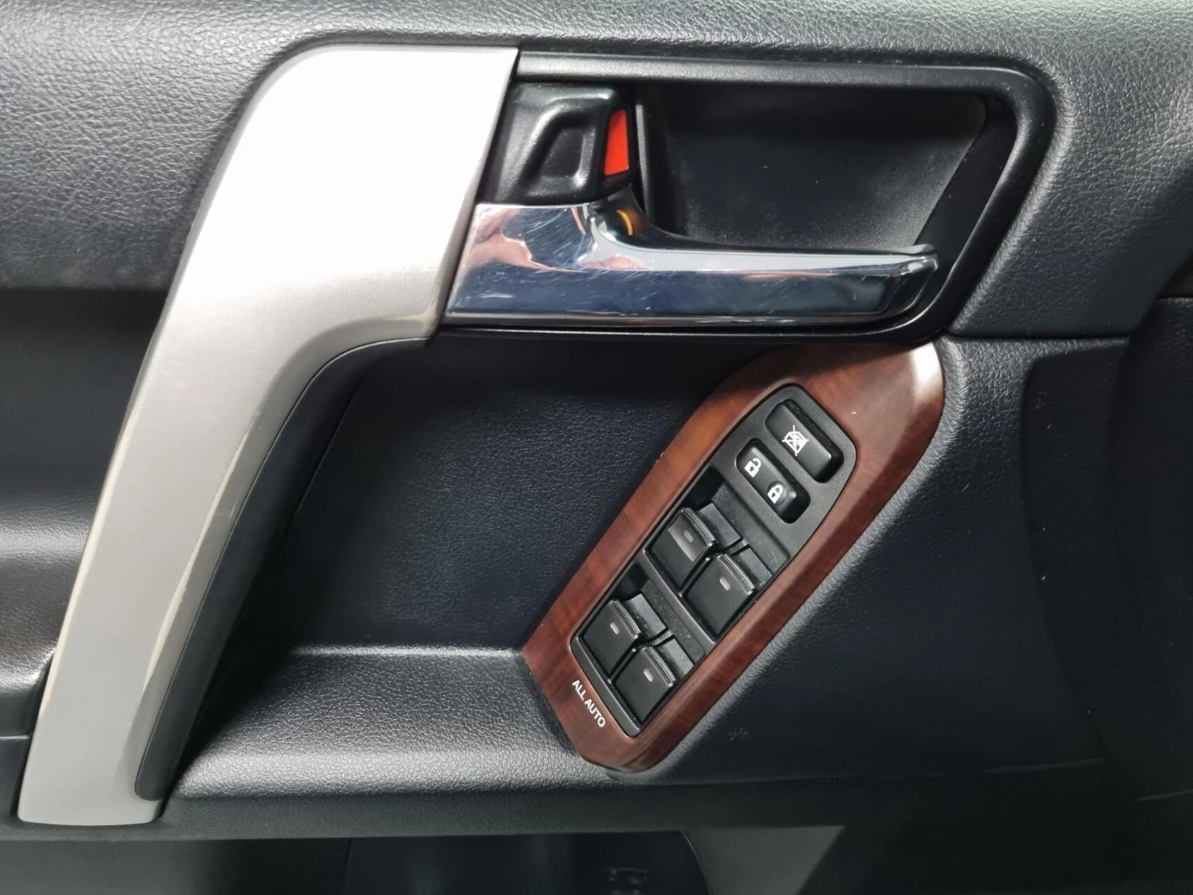 Hoofdafbeelding Toyota Land Cruiser