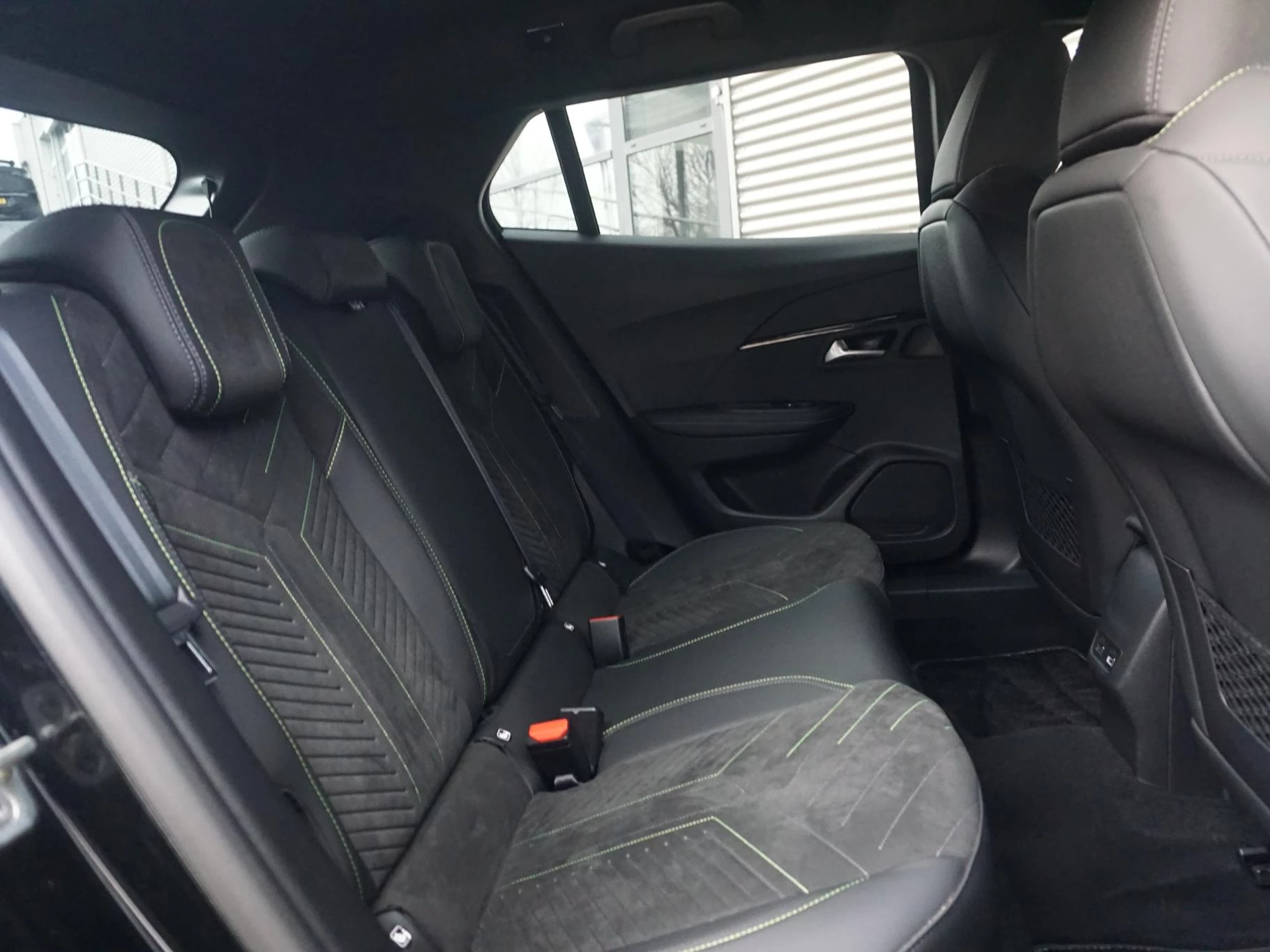 Hoofdafbeelding Peugeot e-2008