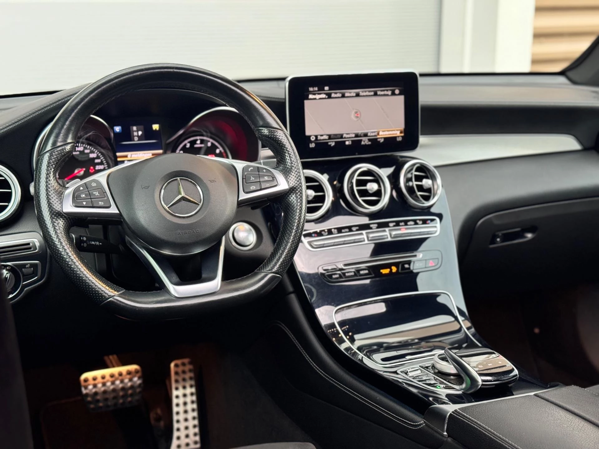 Hoofdafbeelding Mercedes-Benz GLC