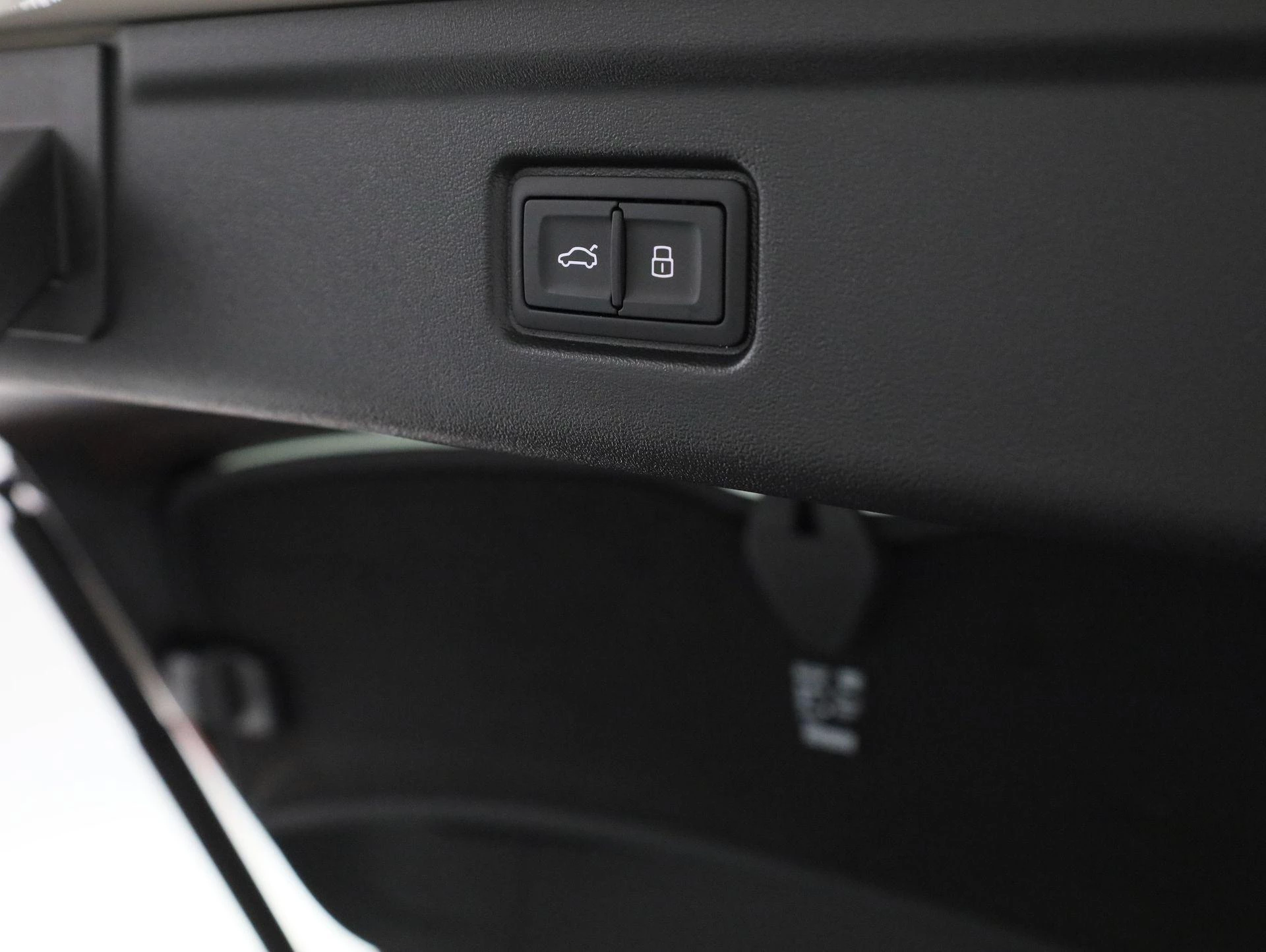 Hoofdafbeelding Audi A6 Avant e-tron