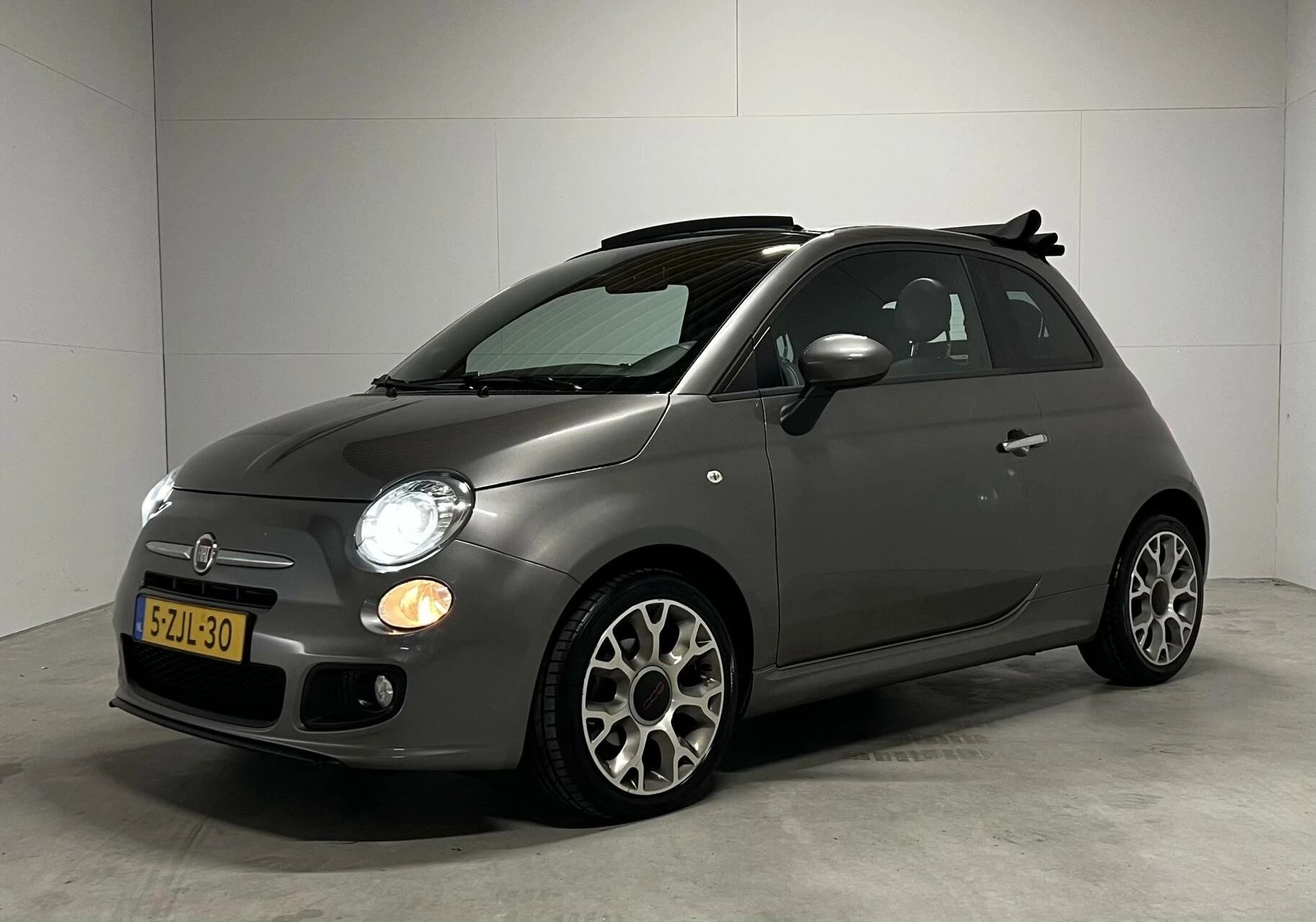 Hoofdafbeelding Fiat 500C