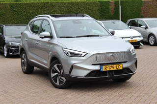 MG ZS EV MG EV Long Range Luxury 70 kWh / SoH 93,9% / Panoramadak / Camera / Leder / CarPlay / Keyless / 17'' / Stoelverwarming / Dodehoek / DAB / ACC