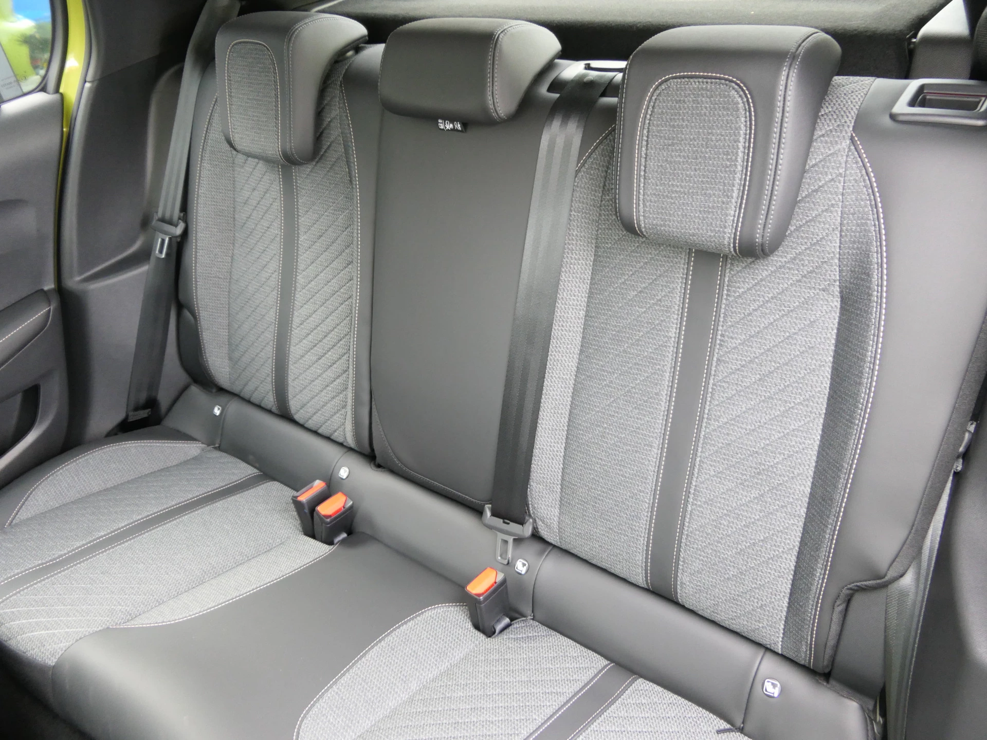 Hoofdafbeelding Peugeot e-208
