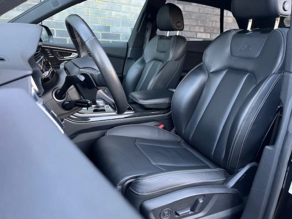 Hoofdafbeelding Audi Q8