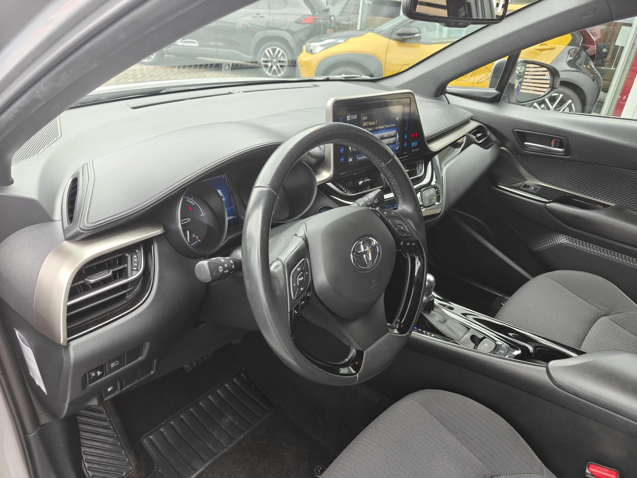 Hoofdafbeelding Toyota C-HR