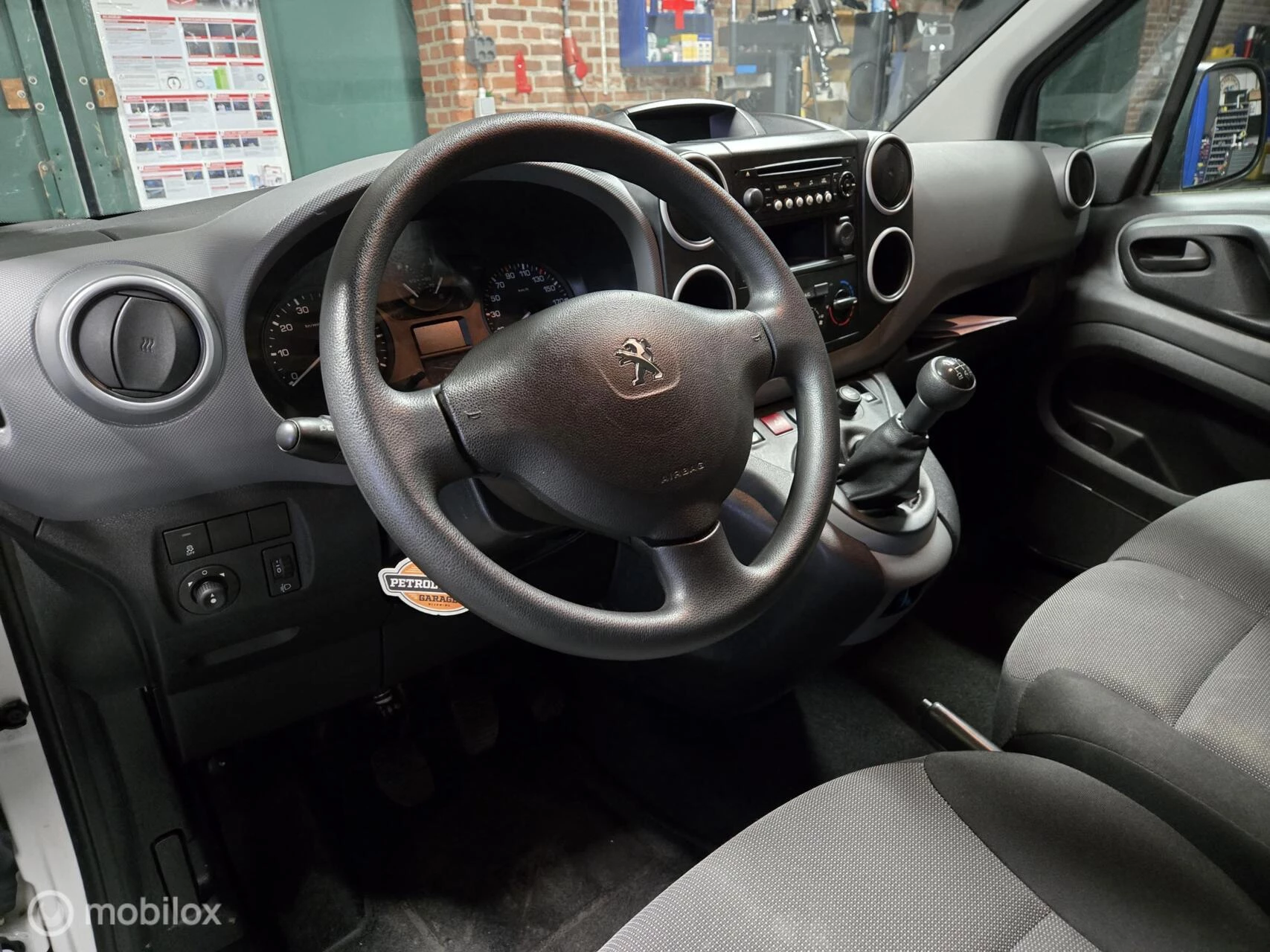 Hoofdafbeelding Peugeot Partner