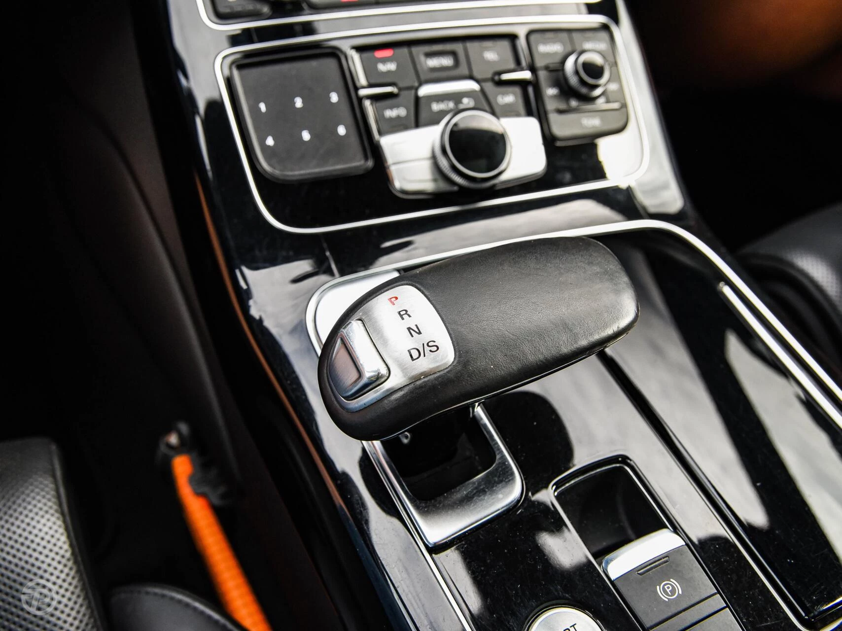 Hoofdafbeelding Audi A8