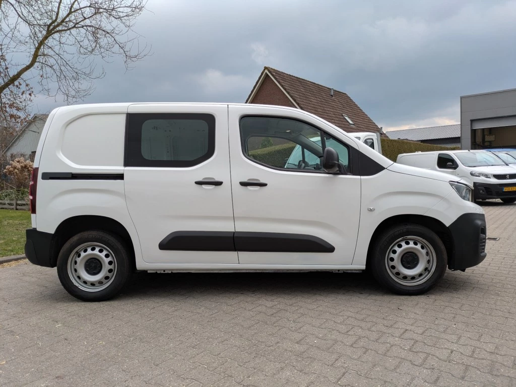 Hoofdafbeelding Peugeot Partner