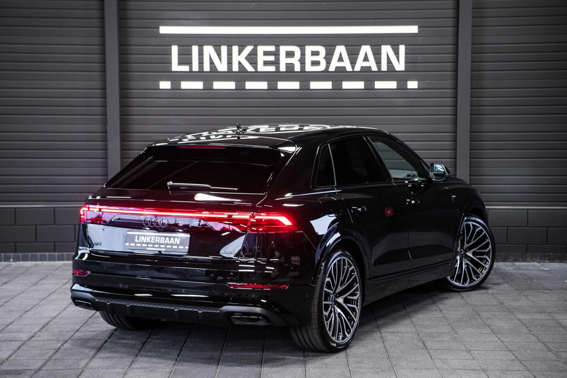 Hoofdafbeelding Audi Q8