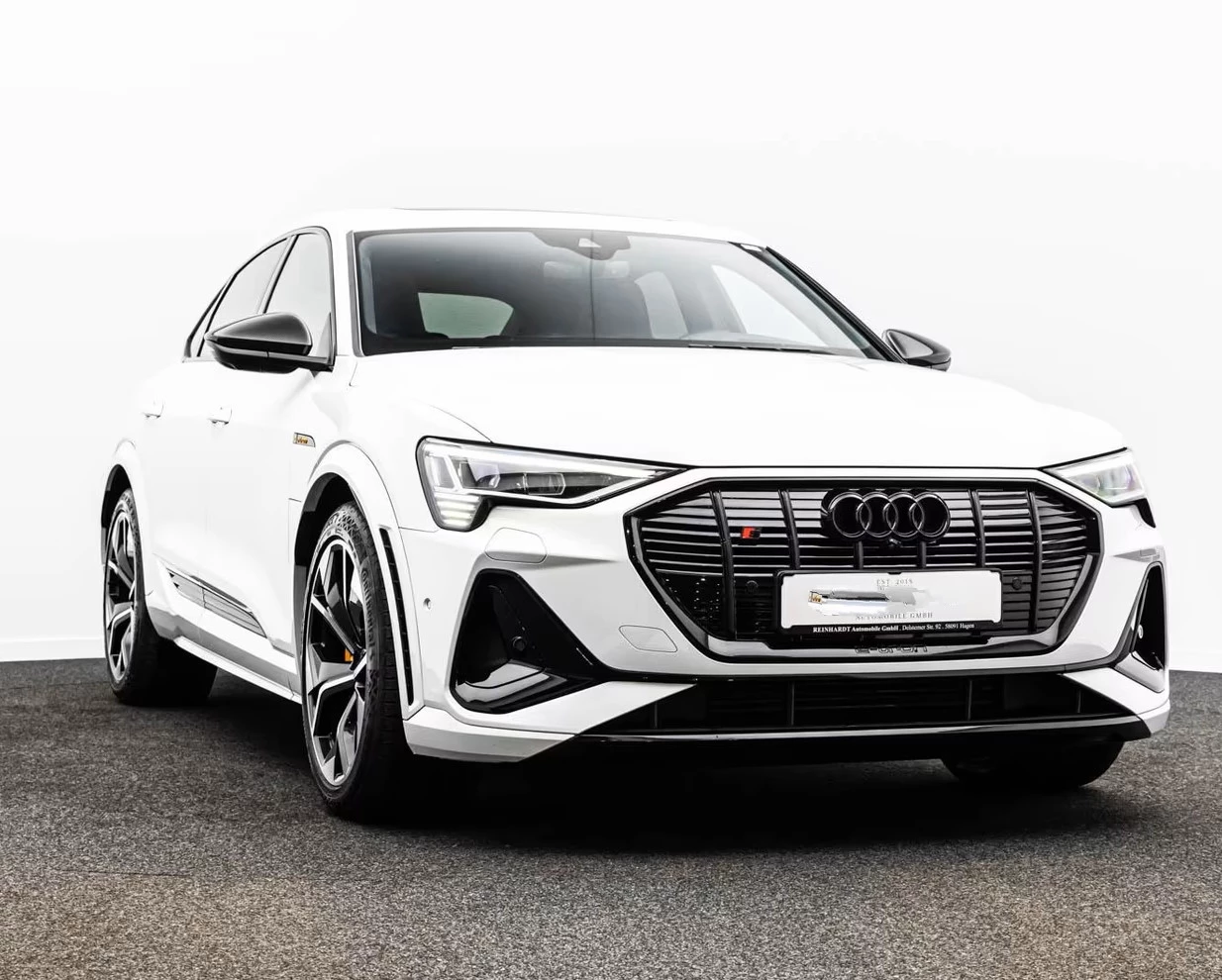 Hoofdafbeelding Audi e-tron