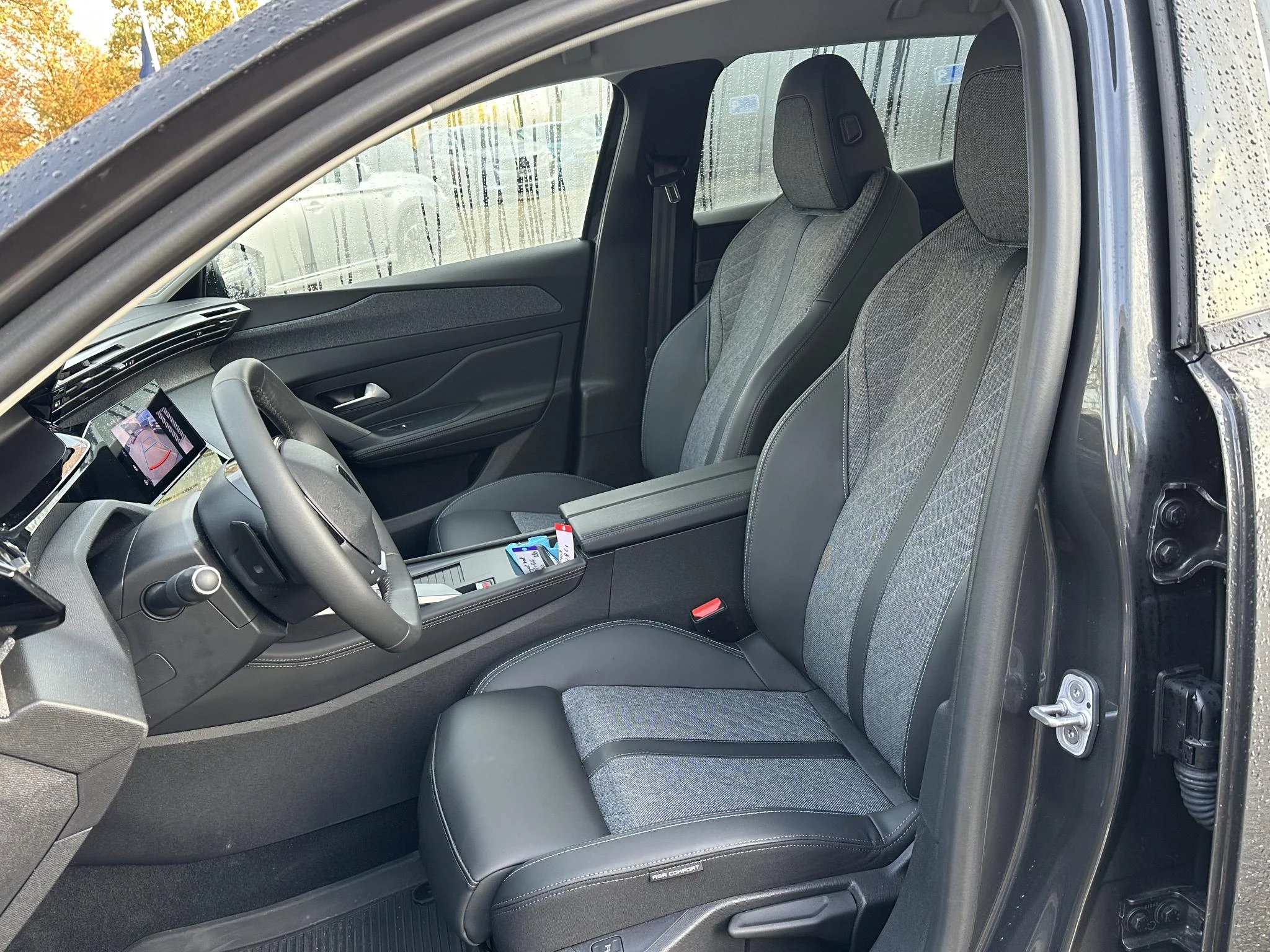 Hoofdafbeelding Peugeot 408