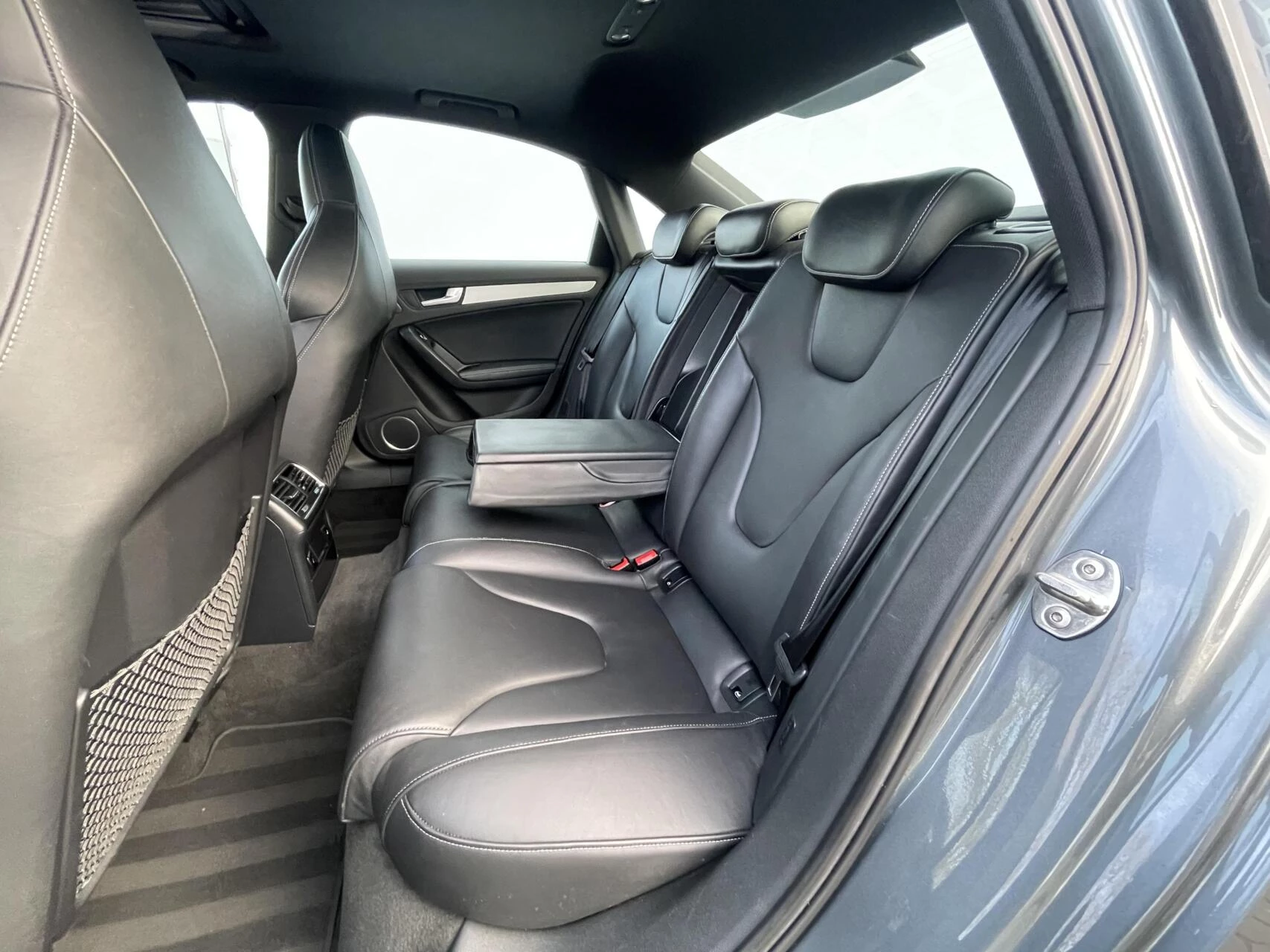 Hoofdafbeelding Audi S4