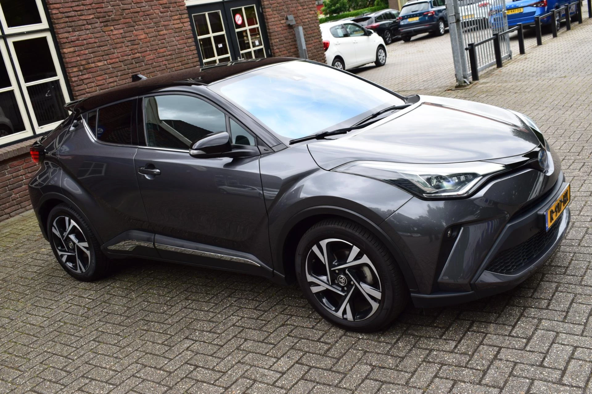 Hoofdafbeelding Toyota C-HR