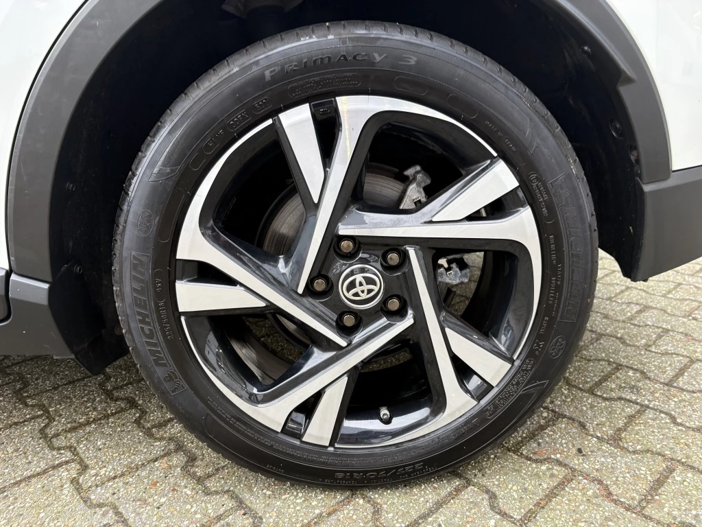 Hoofdafbeelding Toyota C-HR