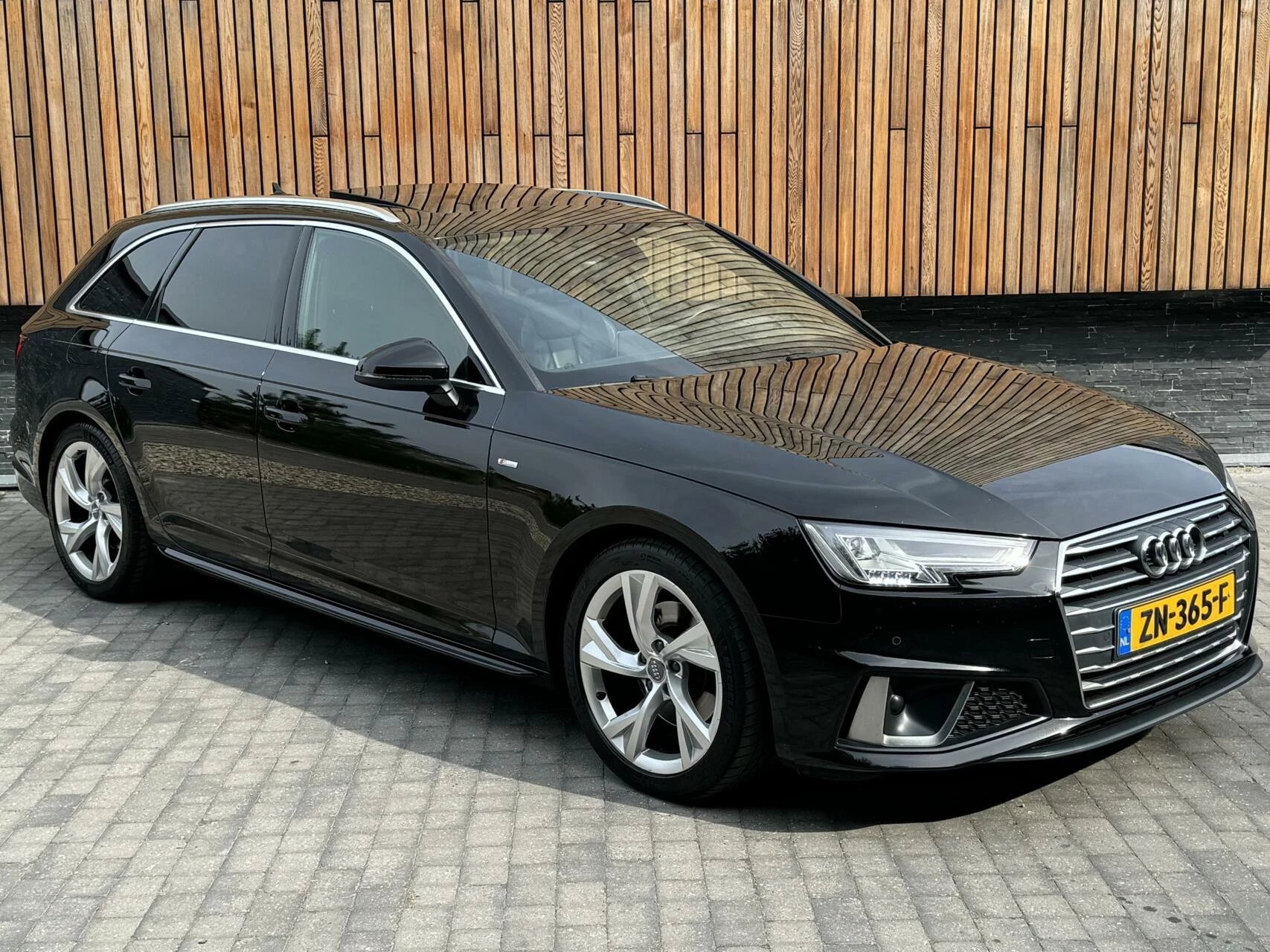 Hoofdafbeelding Audi A4