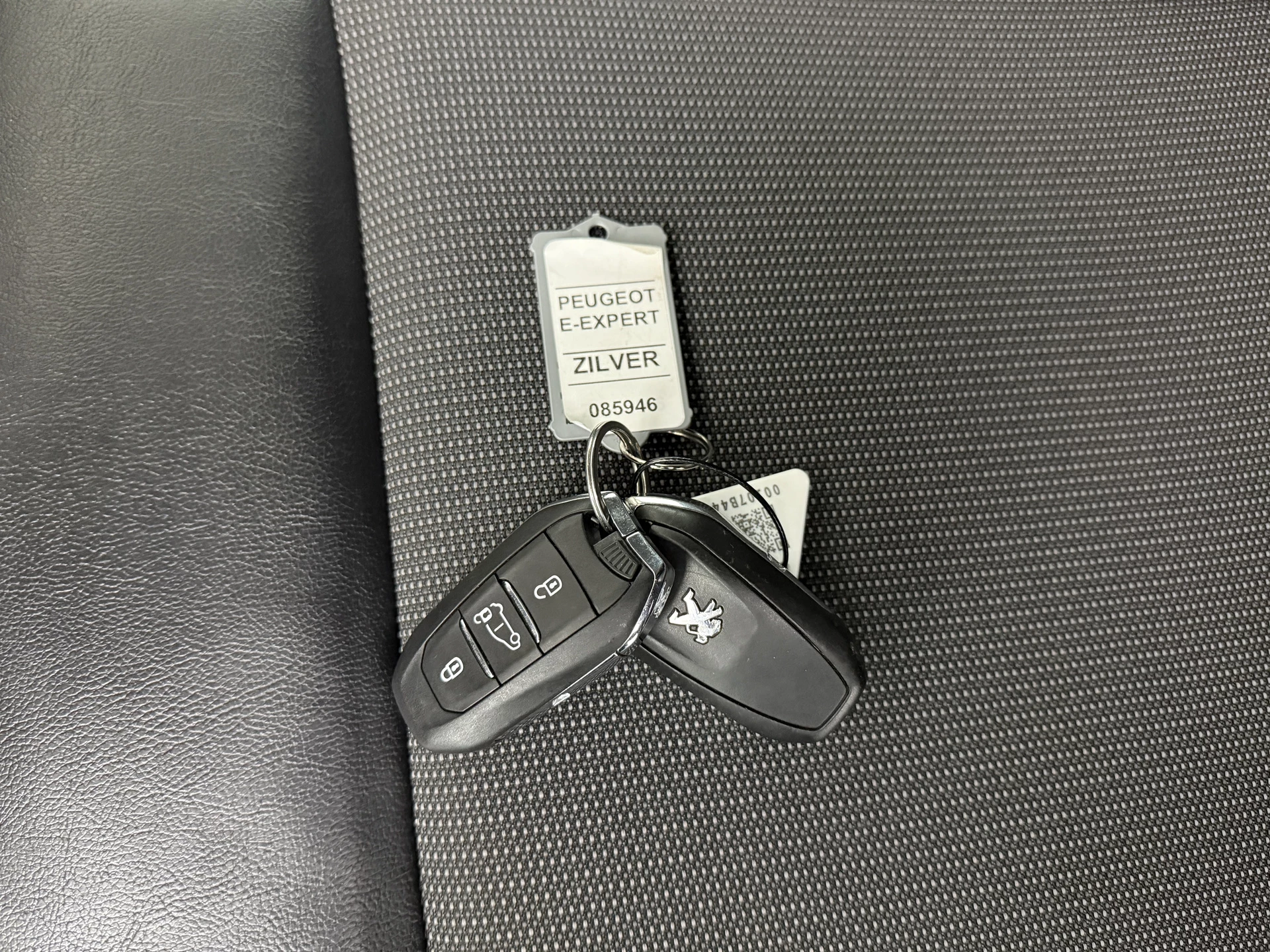 Hoofdafbeelding Peugeot e-Expert