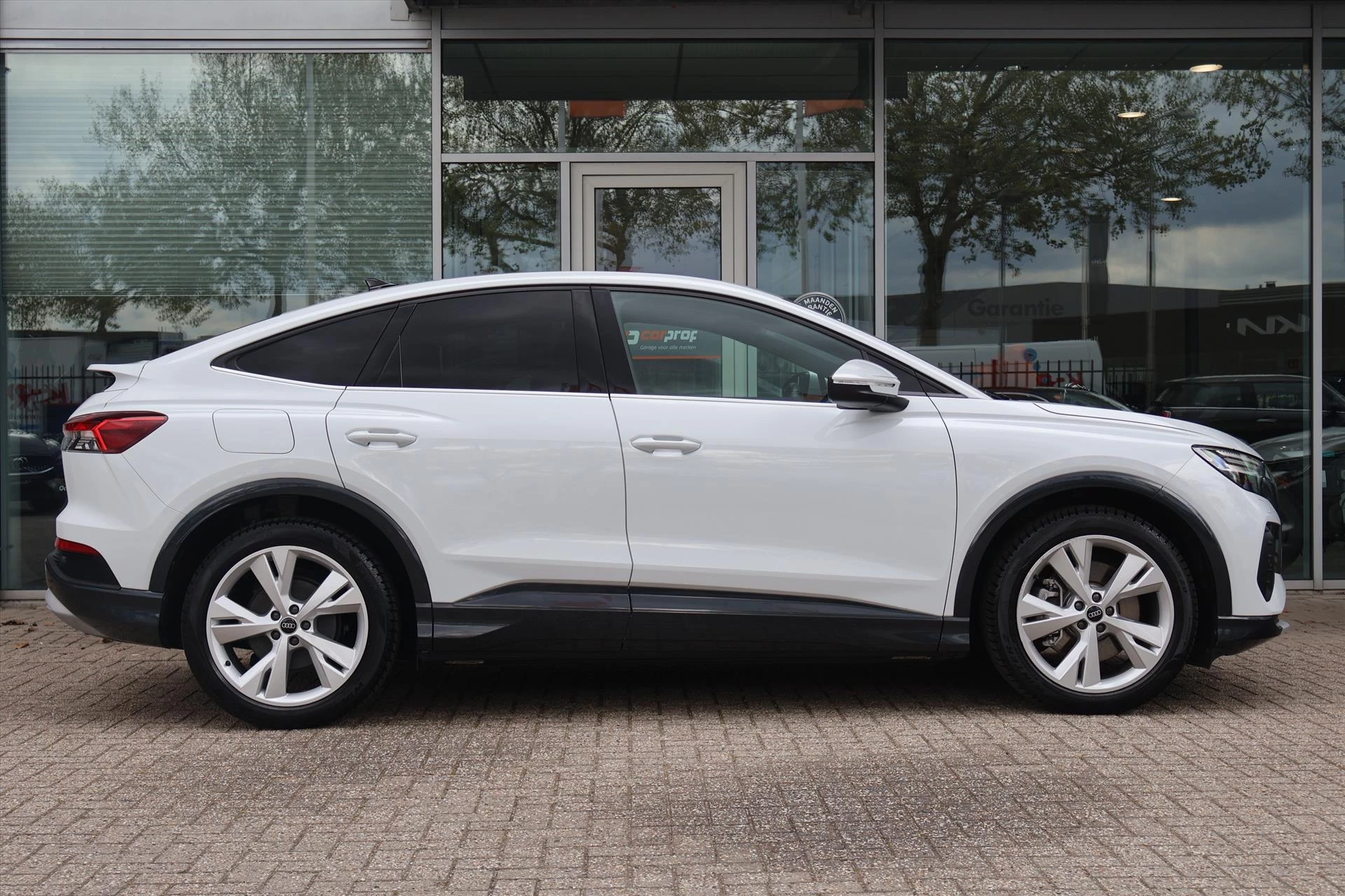 Hoofdafbeelding Audi Q4 Sportback e-tron