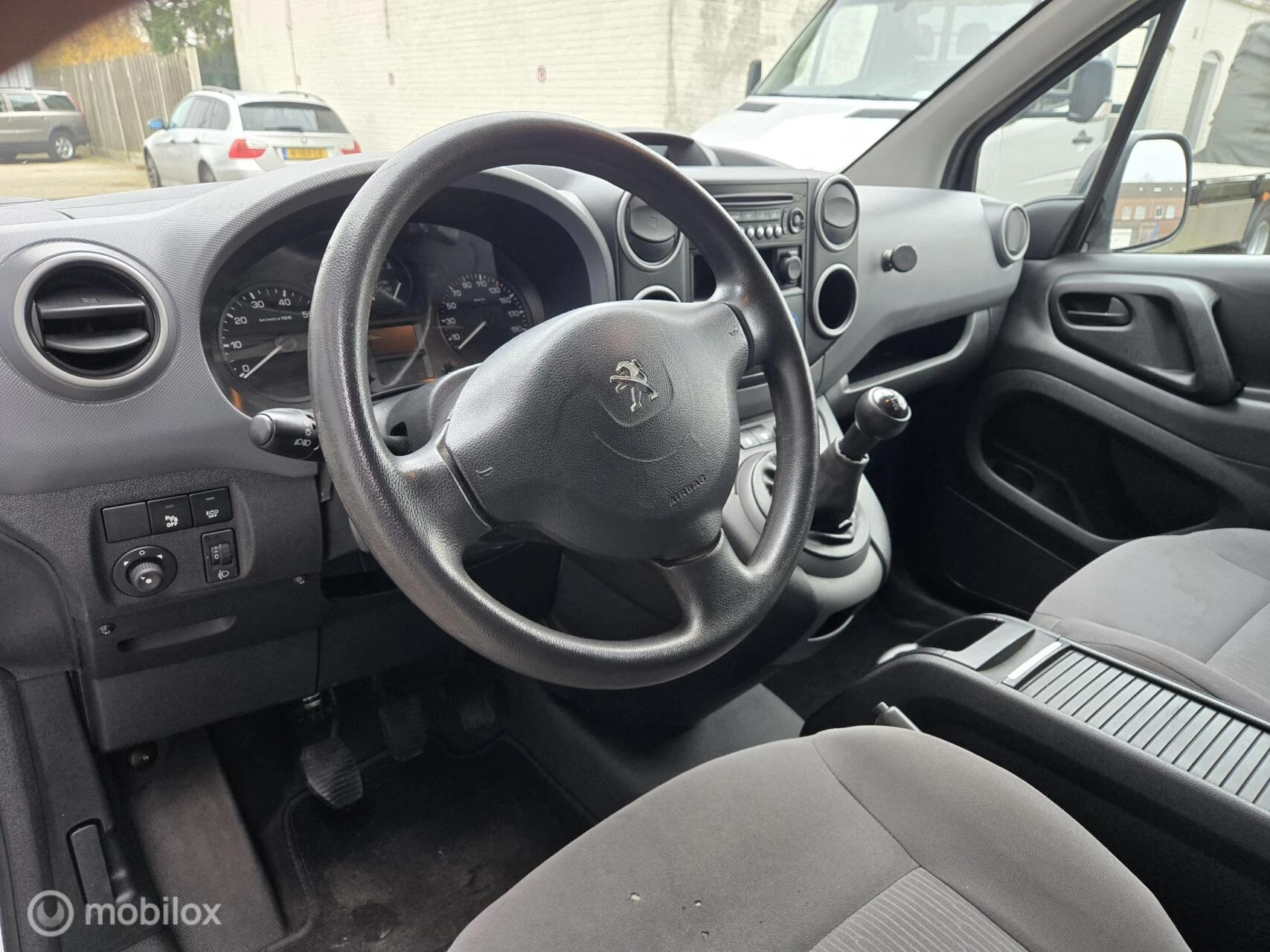 Hoofdafbeelding Peugeot Partner