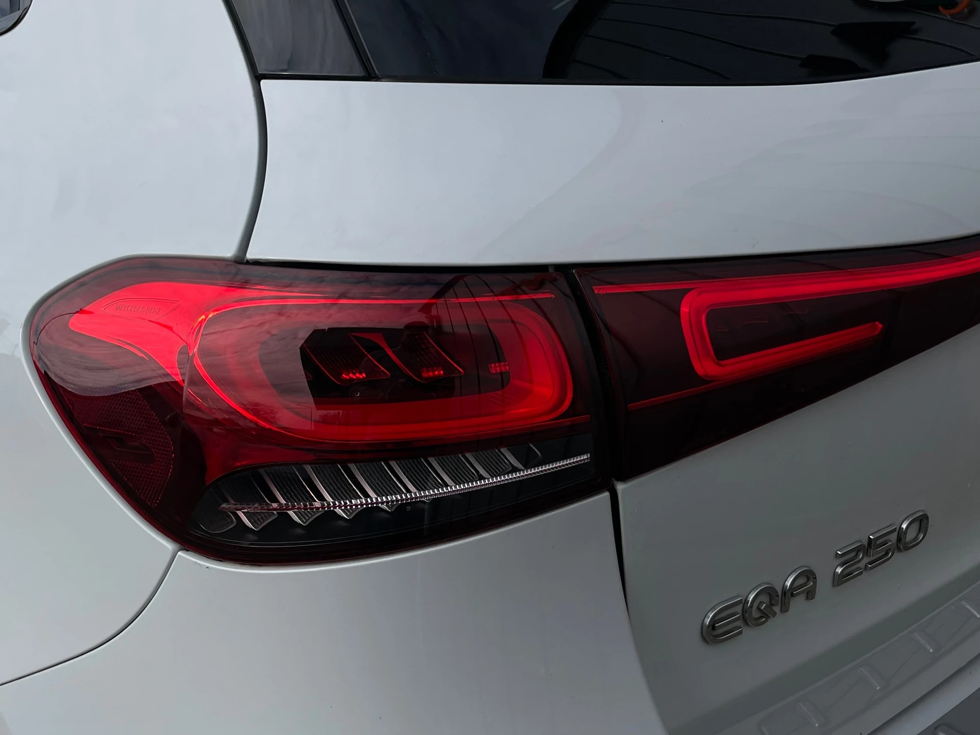 Hoofdafbeelding Mercedes-Benz EQA