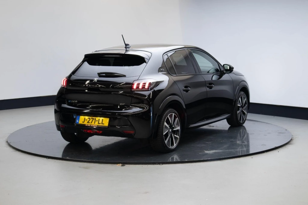 Hoofdafbeelding Peugeot e-208