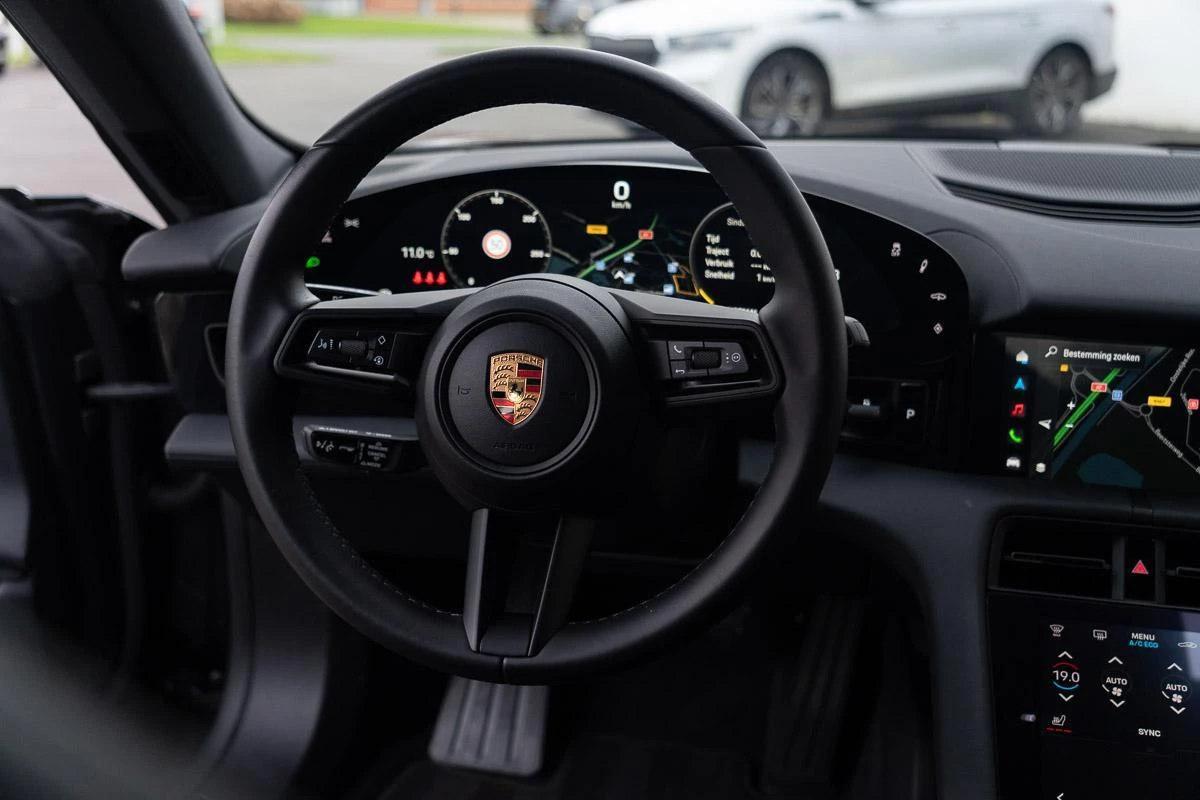 Hoofdafbeelding Porsche Taycan