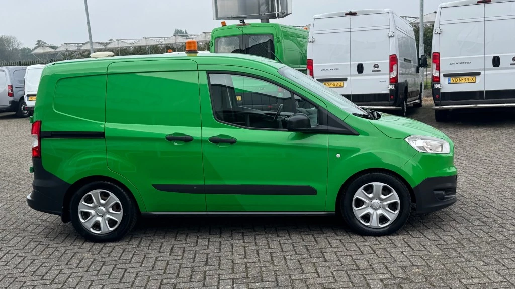 Hoofdafbeelding Ford Transit Courier
