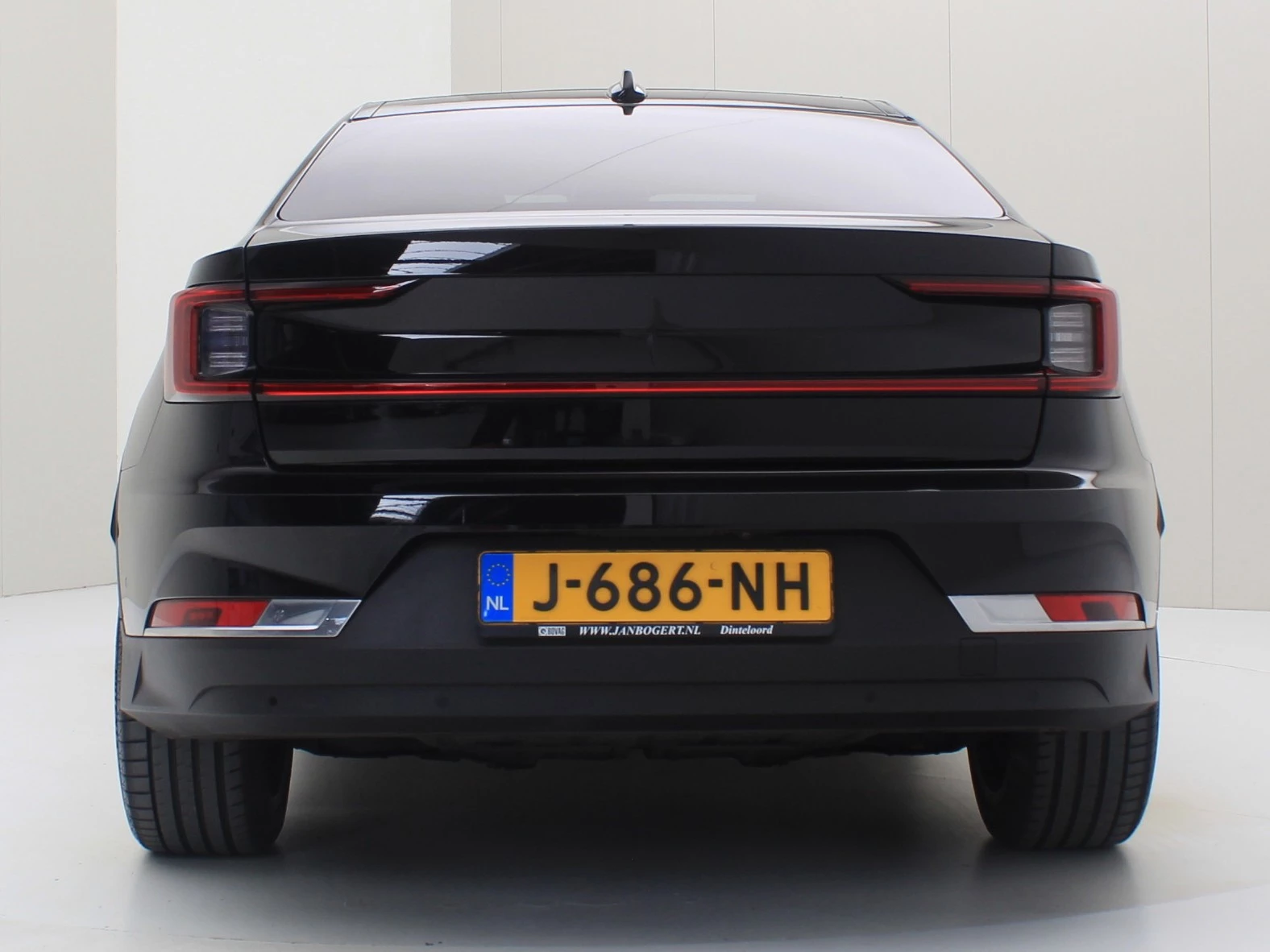 Hoofdafbeelding Polestar 2