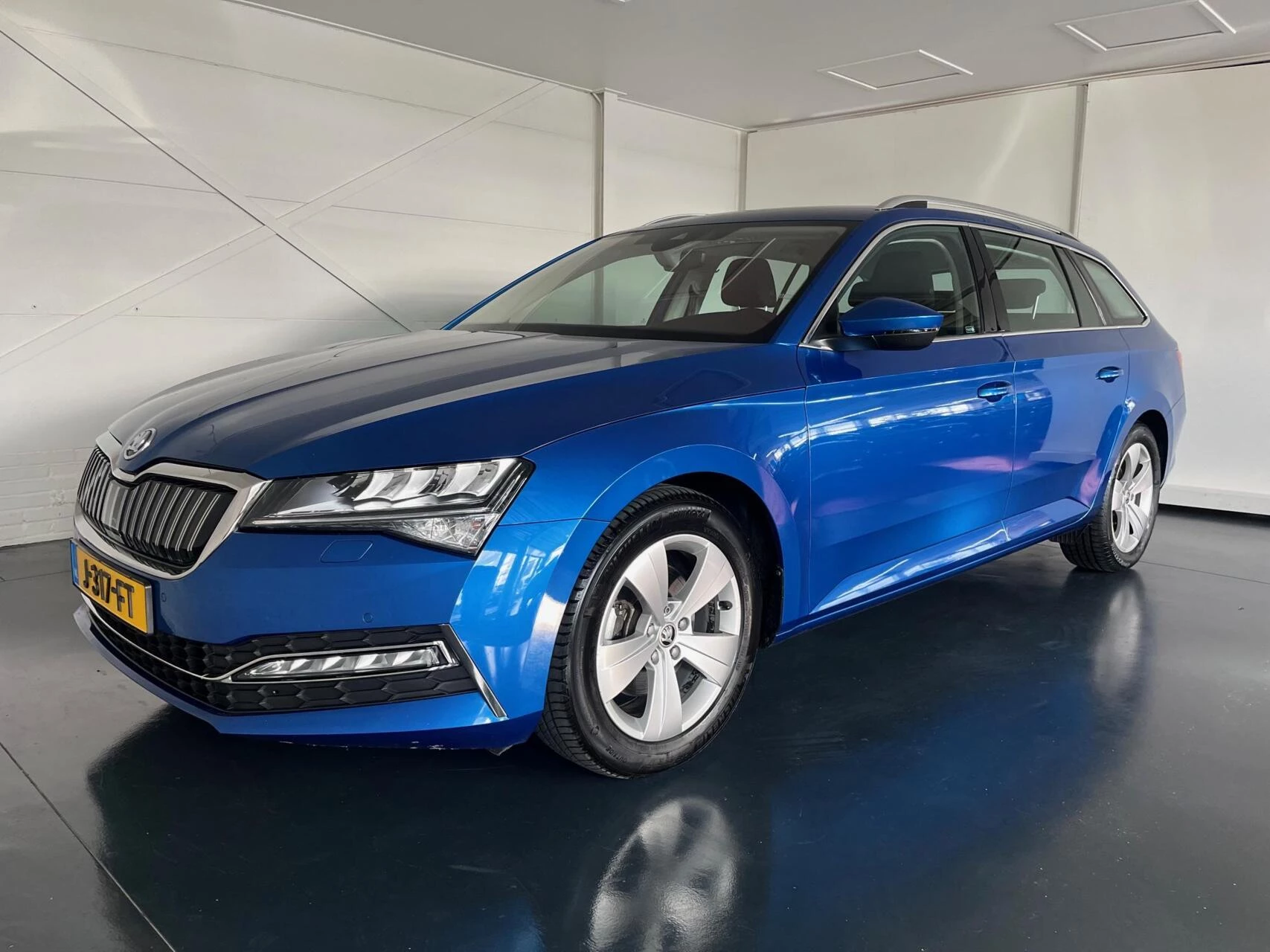 Hoofdafbeelding Škoda Superb