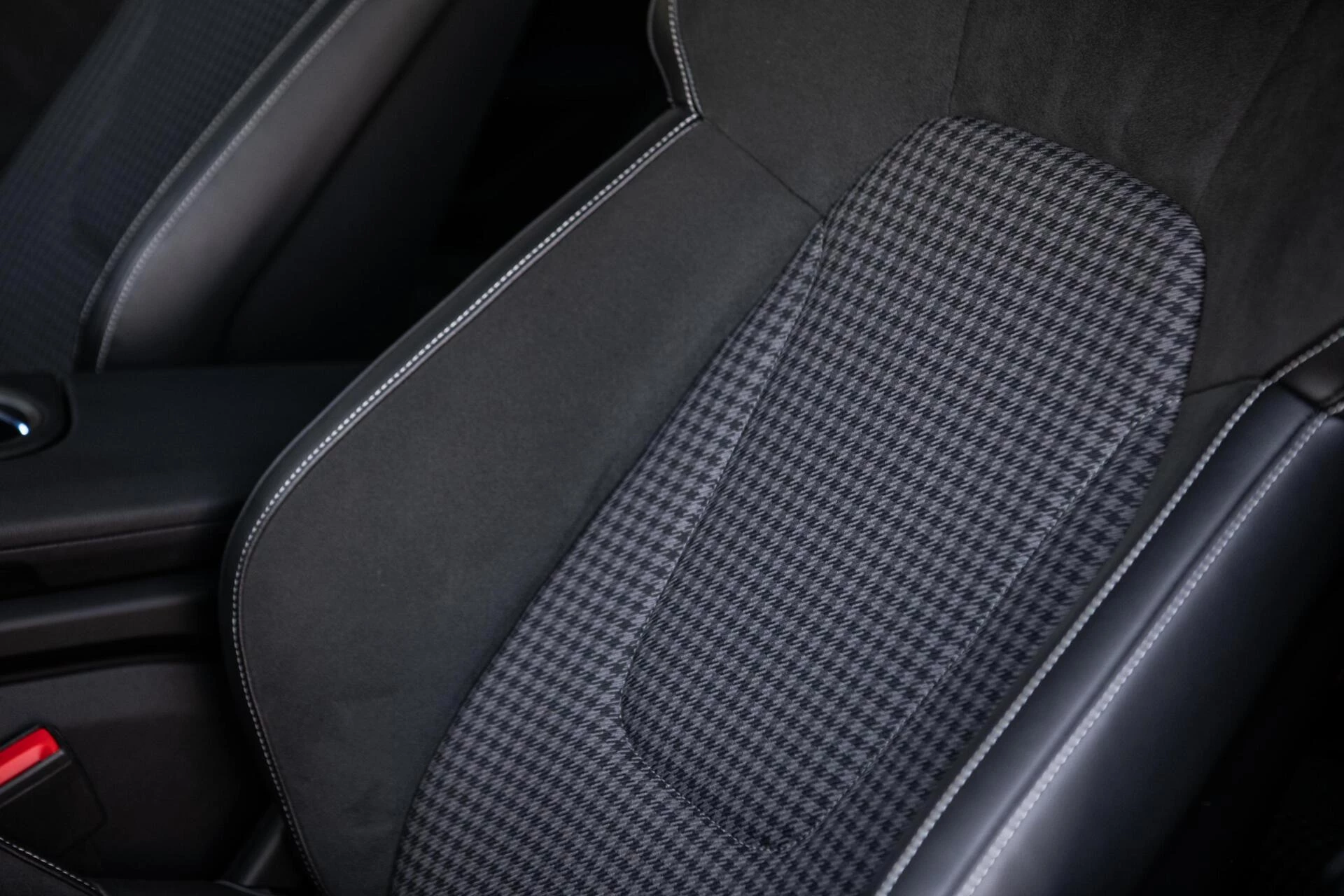 Hoofdafbeelding Porsche Taycan