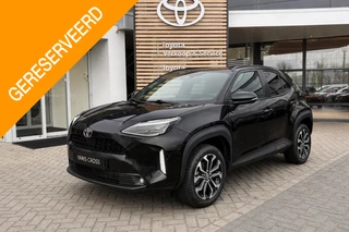 Toyota Yaris Cross HYBRID 115 FIRST EDITION APPLE/ANDROID STOEL/STUURVERWARMING NAVI AD-CRUISE PRIVACY-GLASS 17"LM-VELGEN