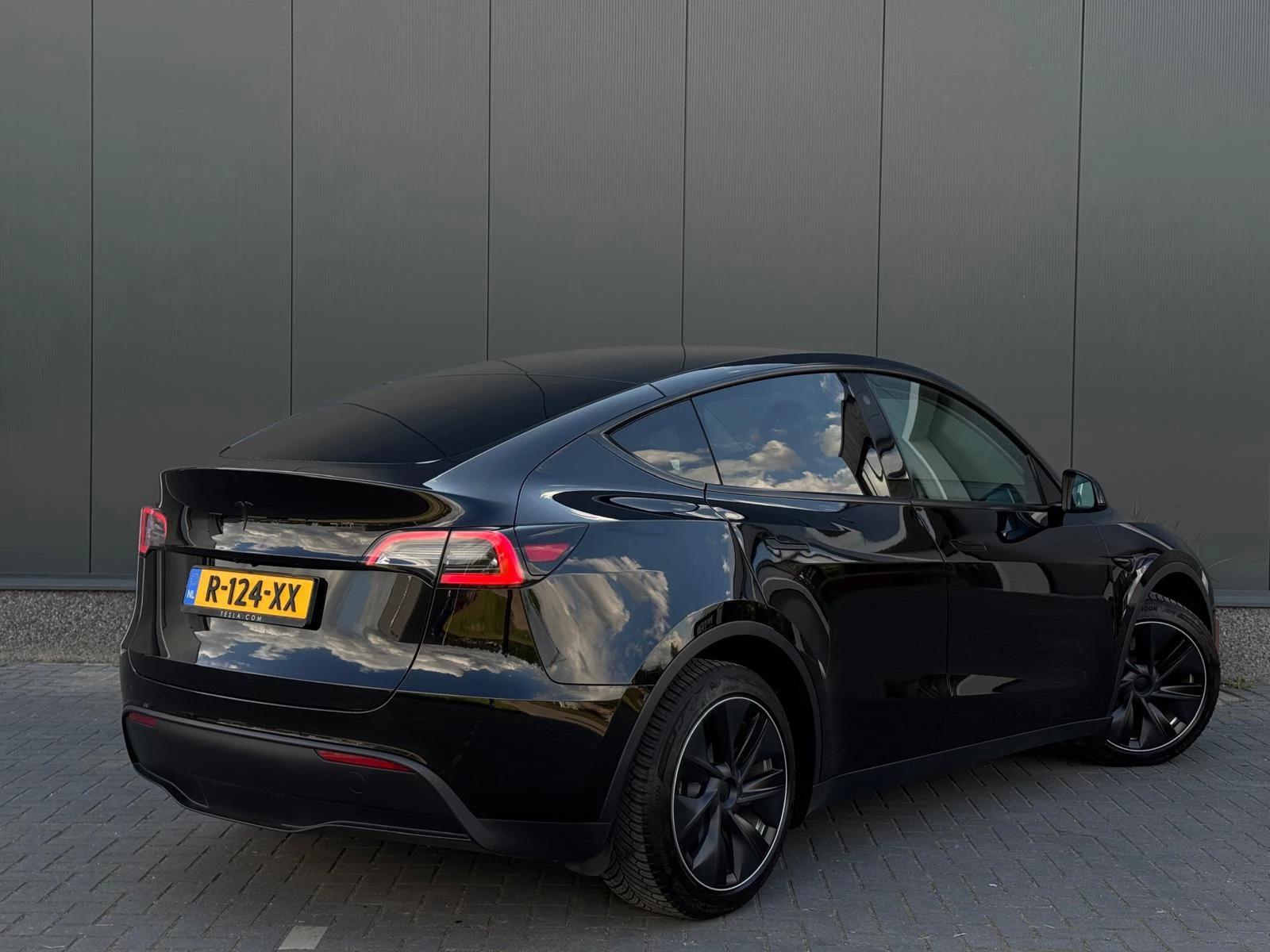 Hoofdafbeelding Tesla Model Y
