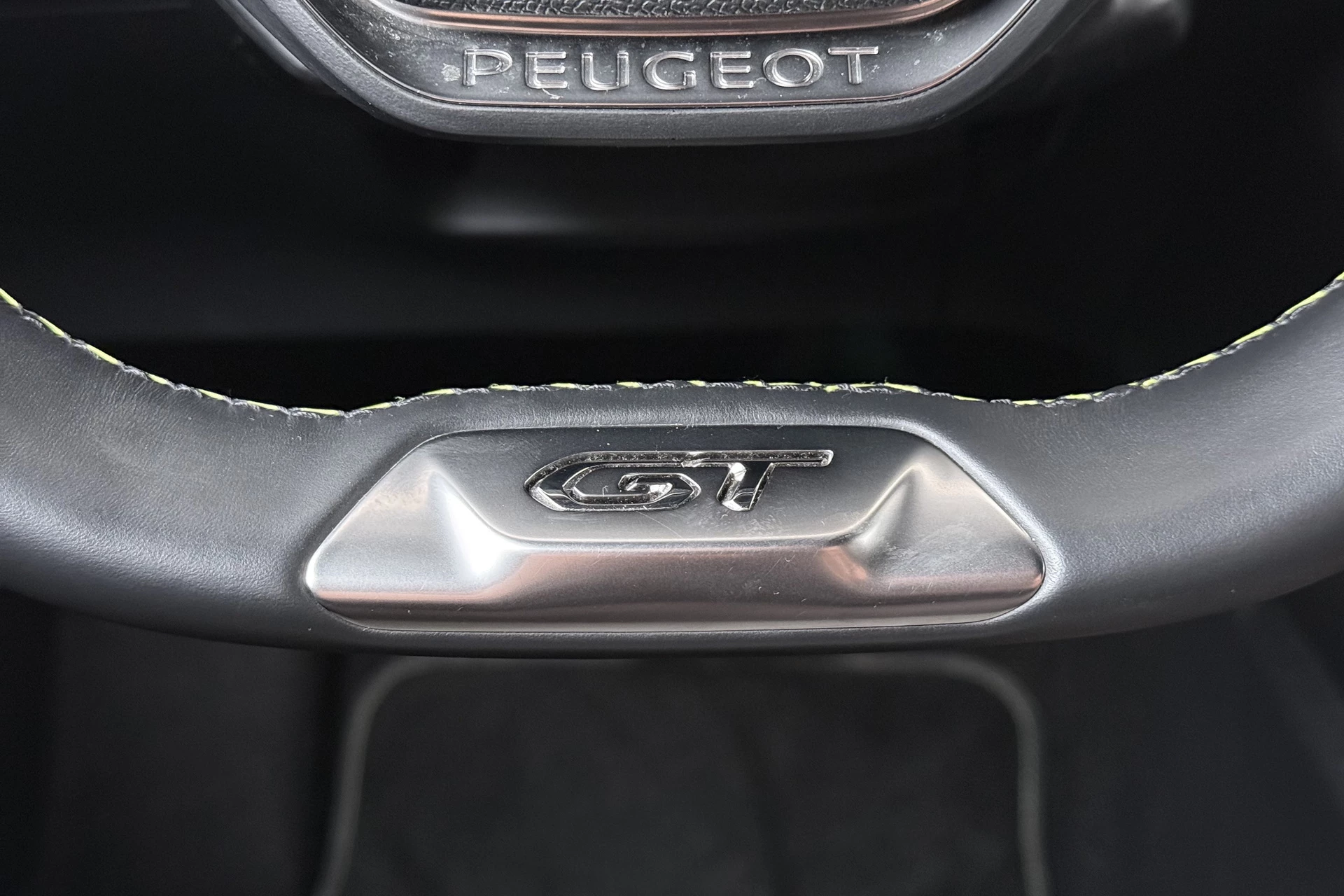 Hoofdafbeelding Peugeot e-2008