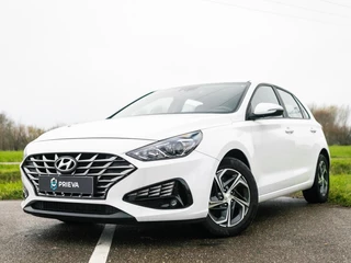 Hyundai i30 1.0 T-GDI Essential *Camera, Apple CarPlay*