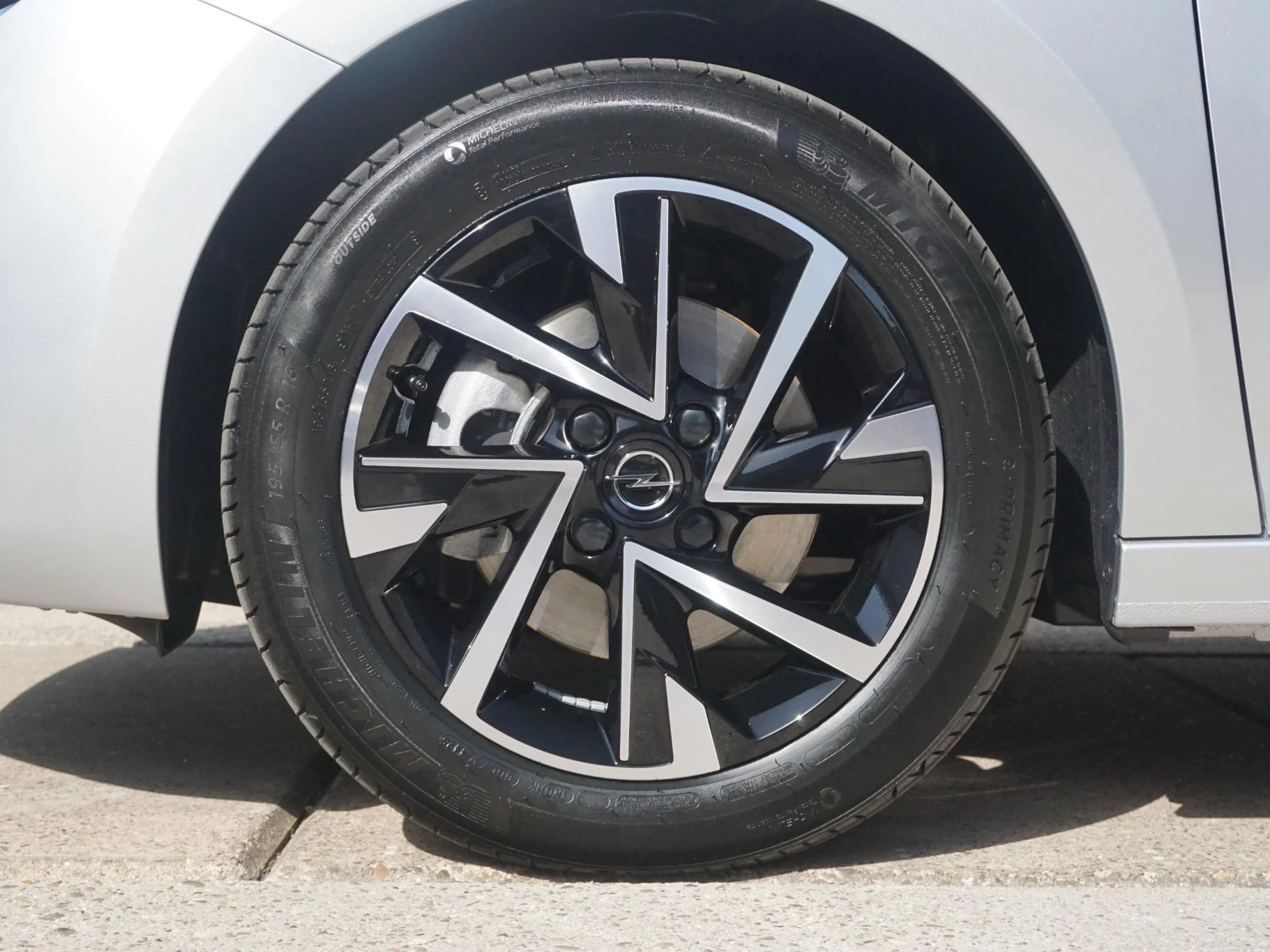 Hoofdafbeelding Opel Corsa