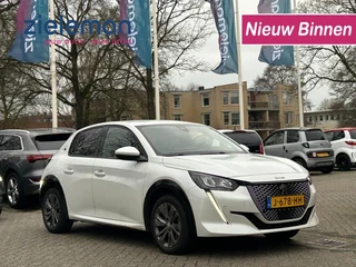 Hoofdafbeelding Peugeot e-208 Peugeot e-208 Allure 50 kWh - Digital Cockpit, Carplay, Navi, Cruise, Half Leer, Camera